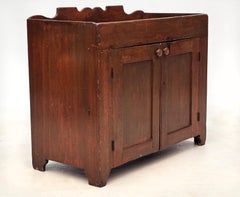 Lavabo primitivo americano antiguo con superficie original, hacia 1830