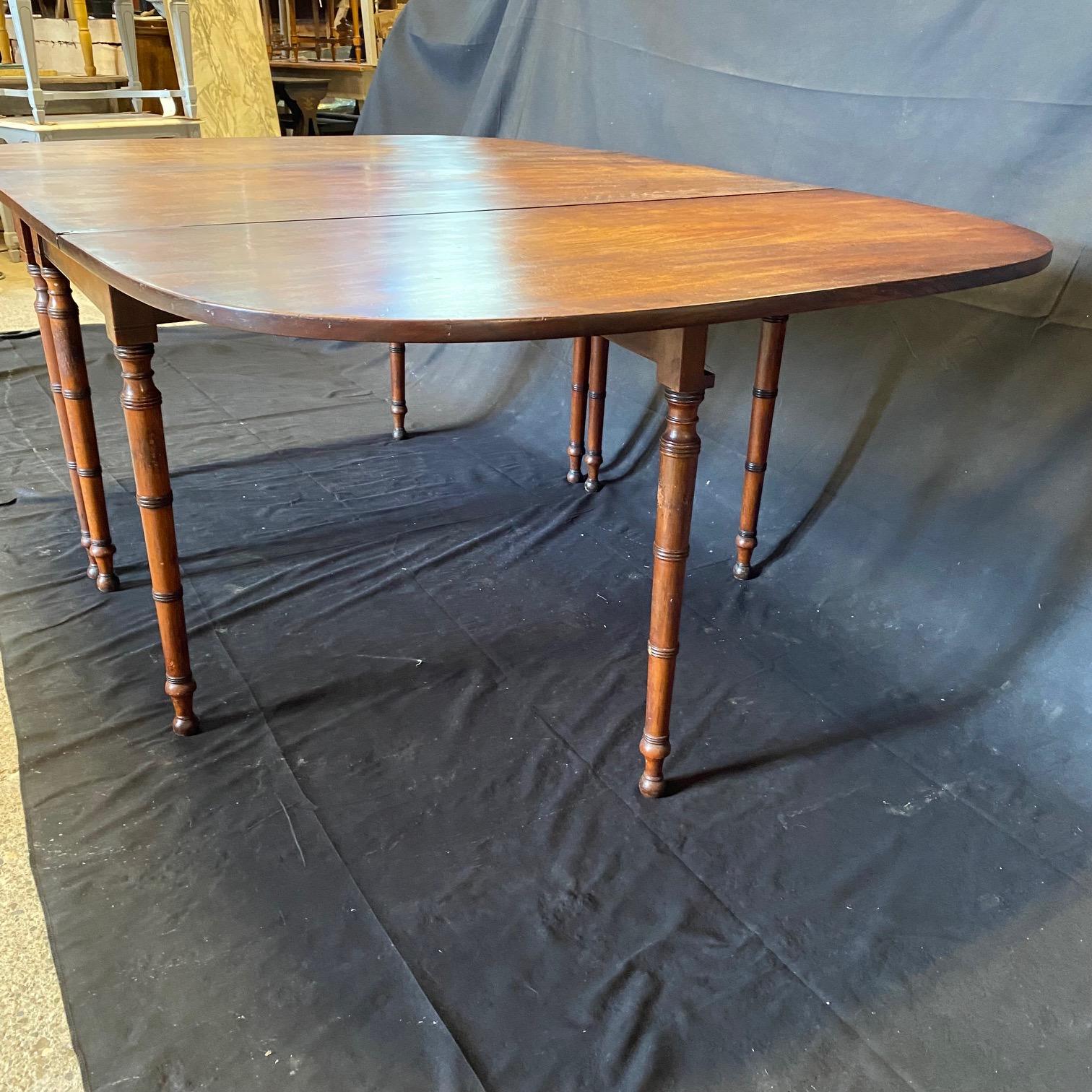 Early American Primitive Maple Harvest Expandable Dining Table For Sale 2