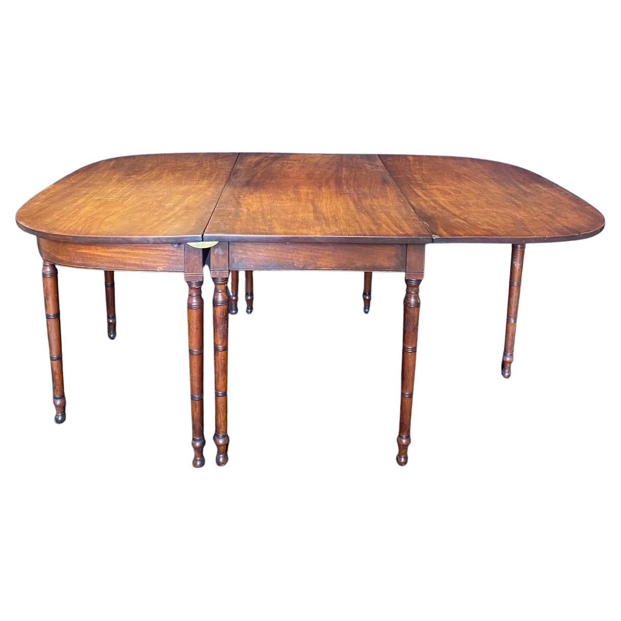 Early American Primitive Maple Harvest Expandable Dining Table For Sale