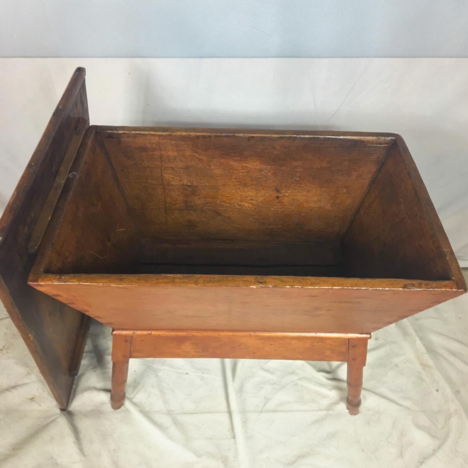 Early American Primitive Southern Pine Dough Box / Trough Console Table, C. 1820 For Sale 6