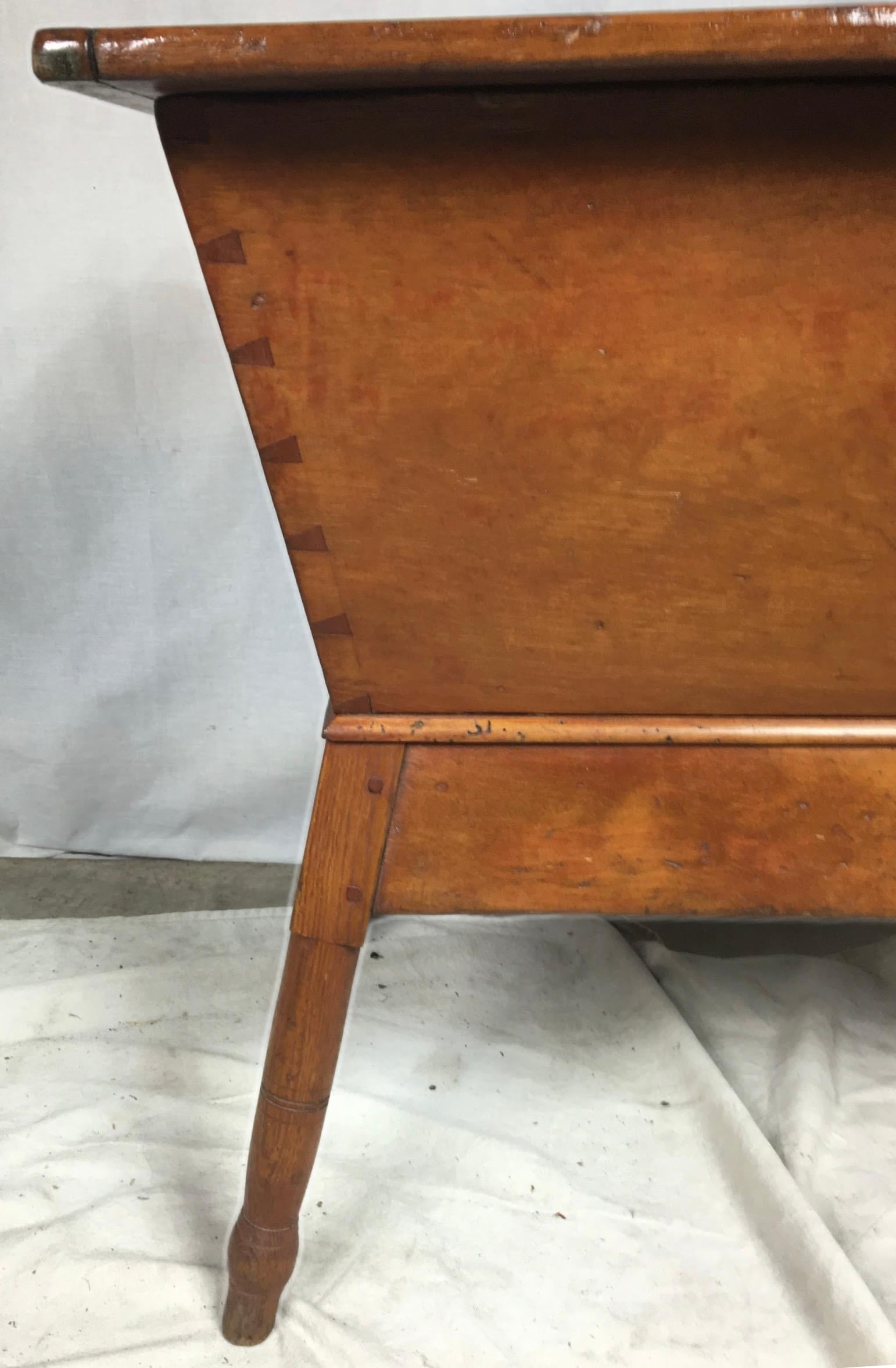 Early American Primitive Southern Pine Dough Box / Trough Console Table, C. 1820 For Sale 7