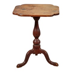 Early American Queen Ann Style Side Table 