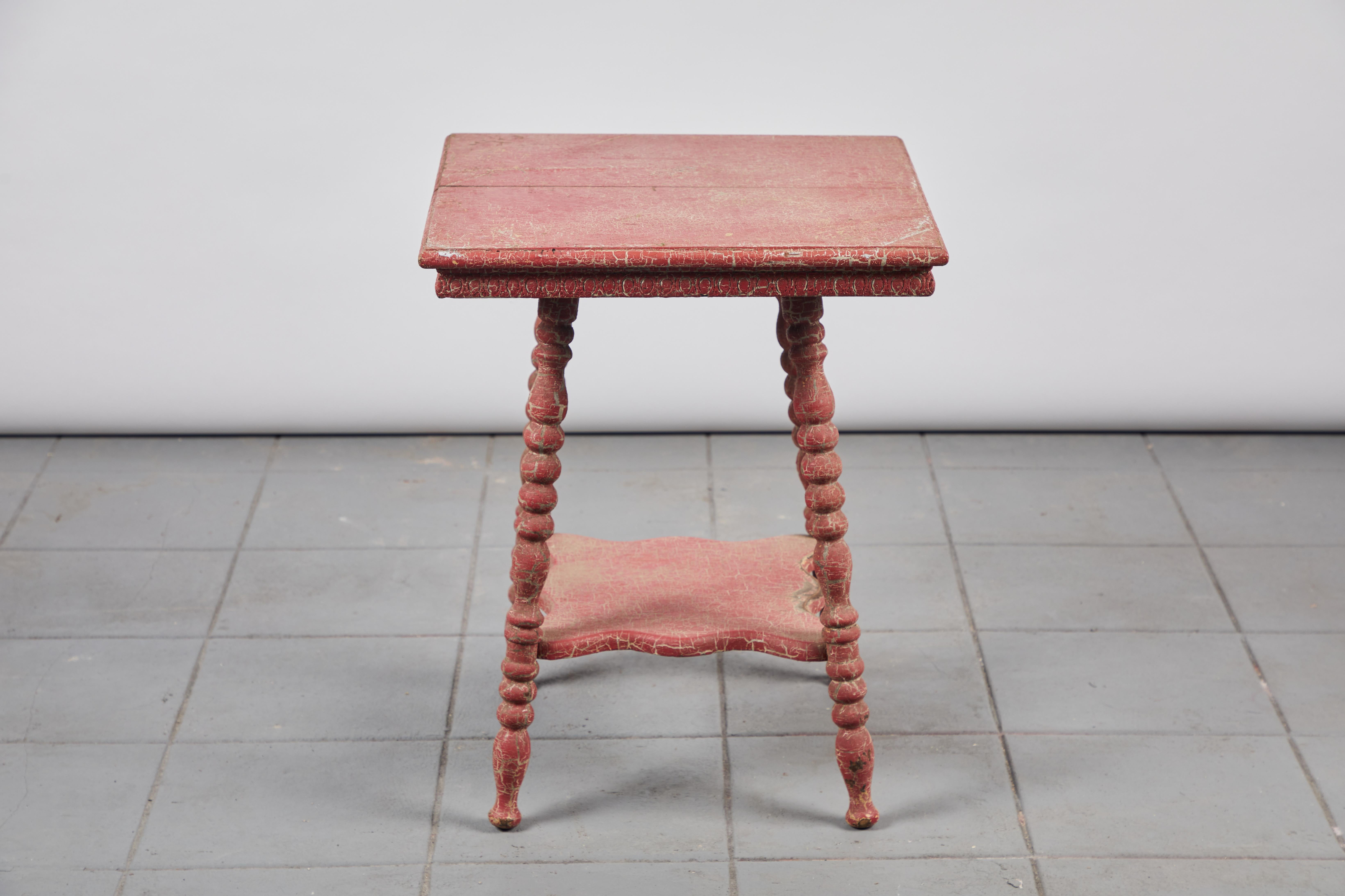 Early American Red Painted Side Table In Good Condition In Los Angeles, CA