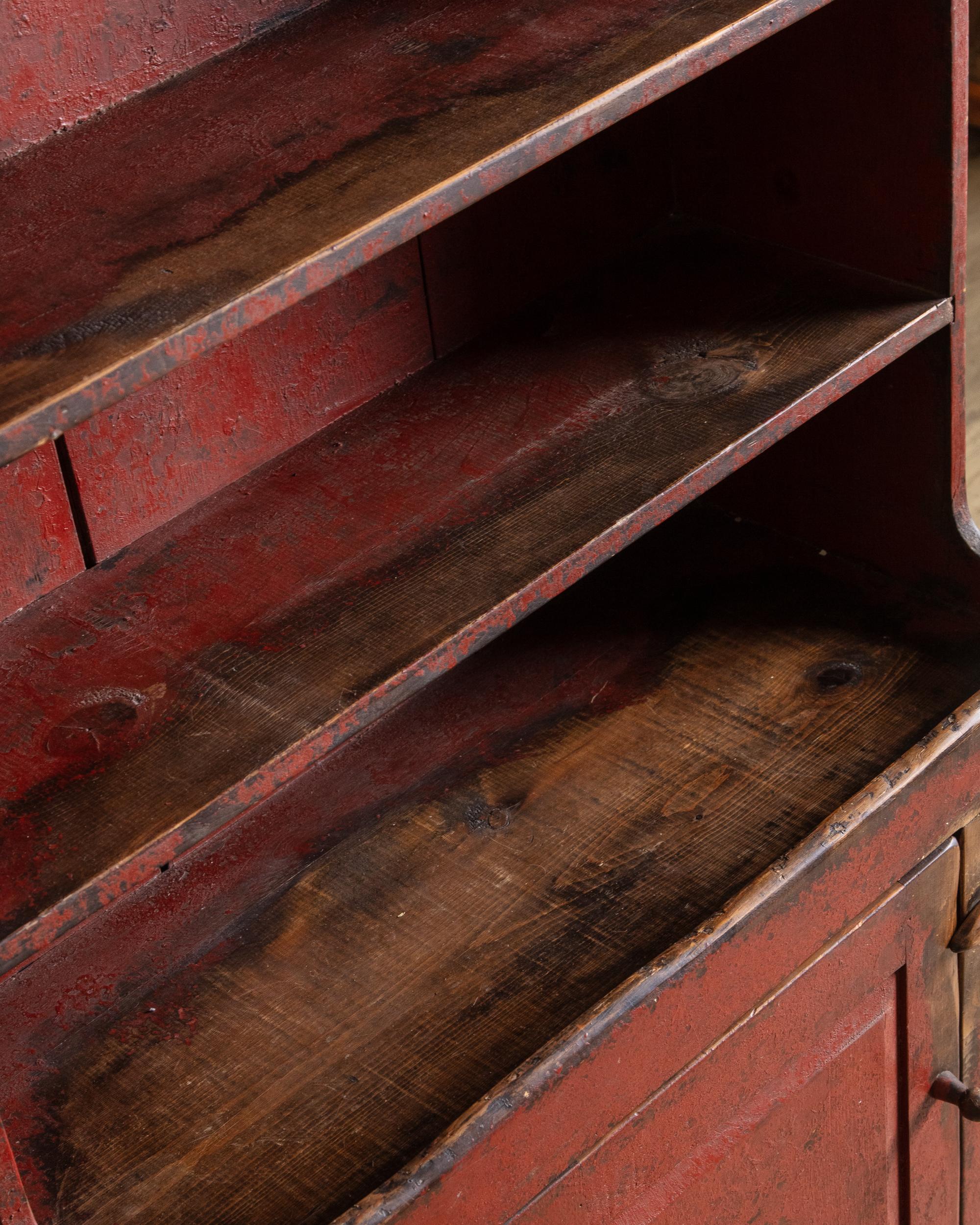 Ancienne armoire américaine peinte en rouge, 19e siècle en vente 6