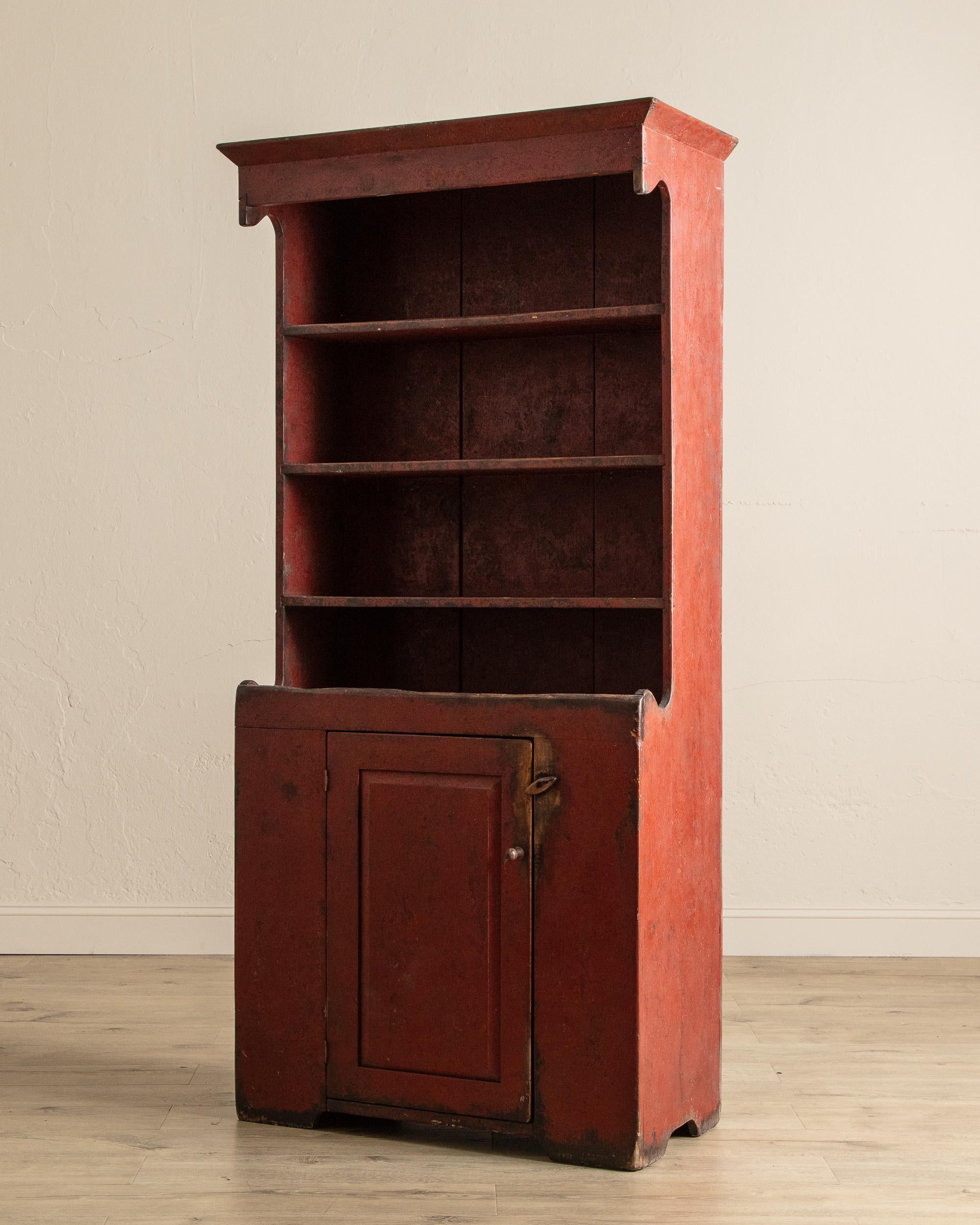 XIXe siècle Ancienne armoire américaine peinte en rouge, 19e siècle en vente