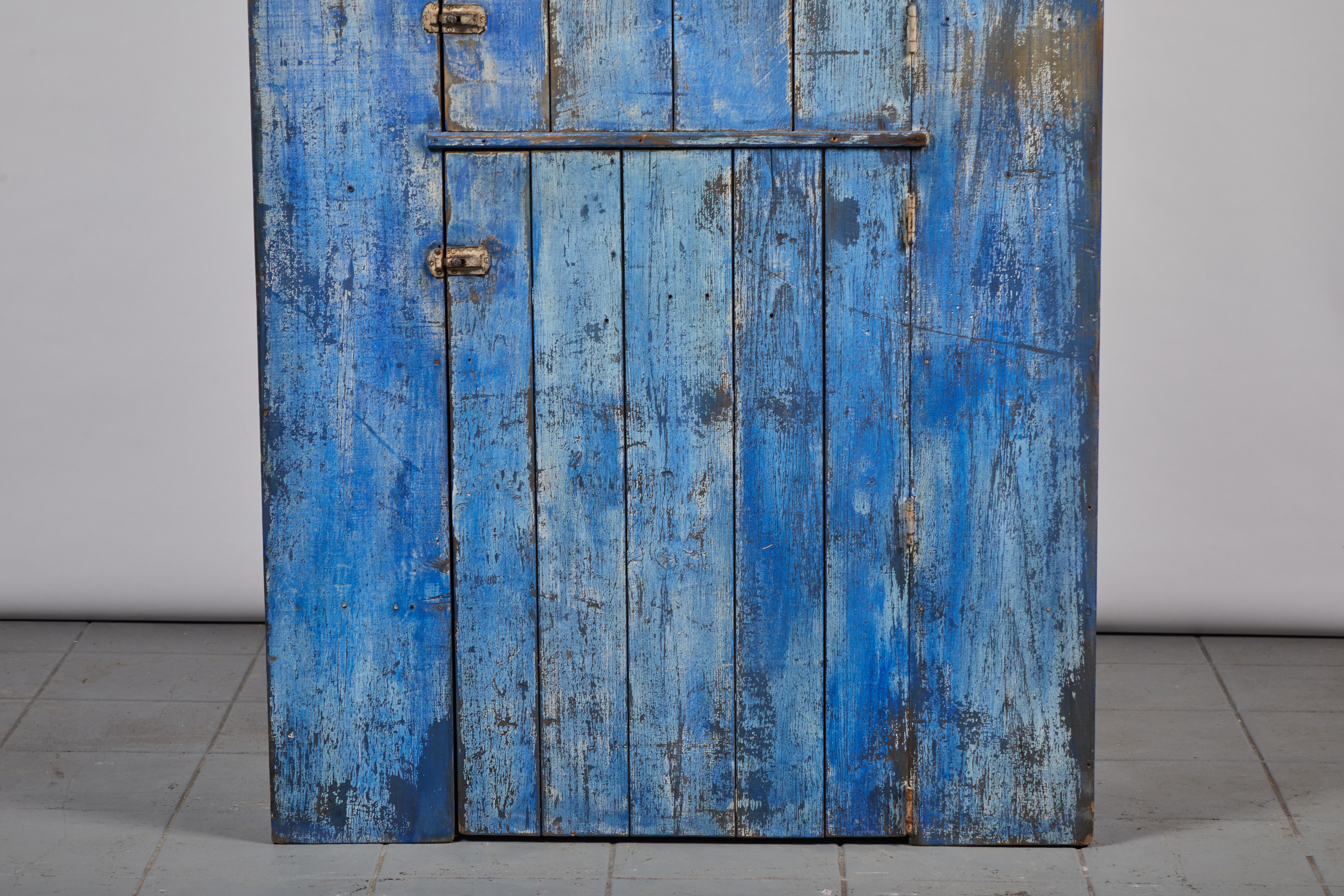 Early American Rustic Cobalt Blue Two-Door Cabinet In Good Condition In Los Angeles, CA