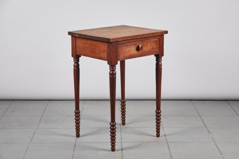 Early American Rustic Side Table at 1stDibs early american end tables, early american side table