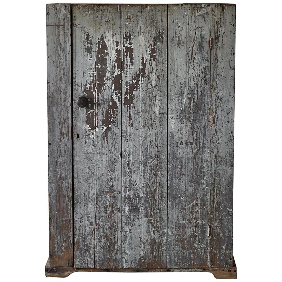 Early American Rustic Single Door Cabinet