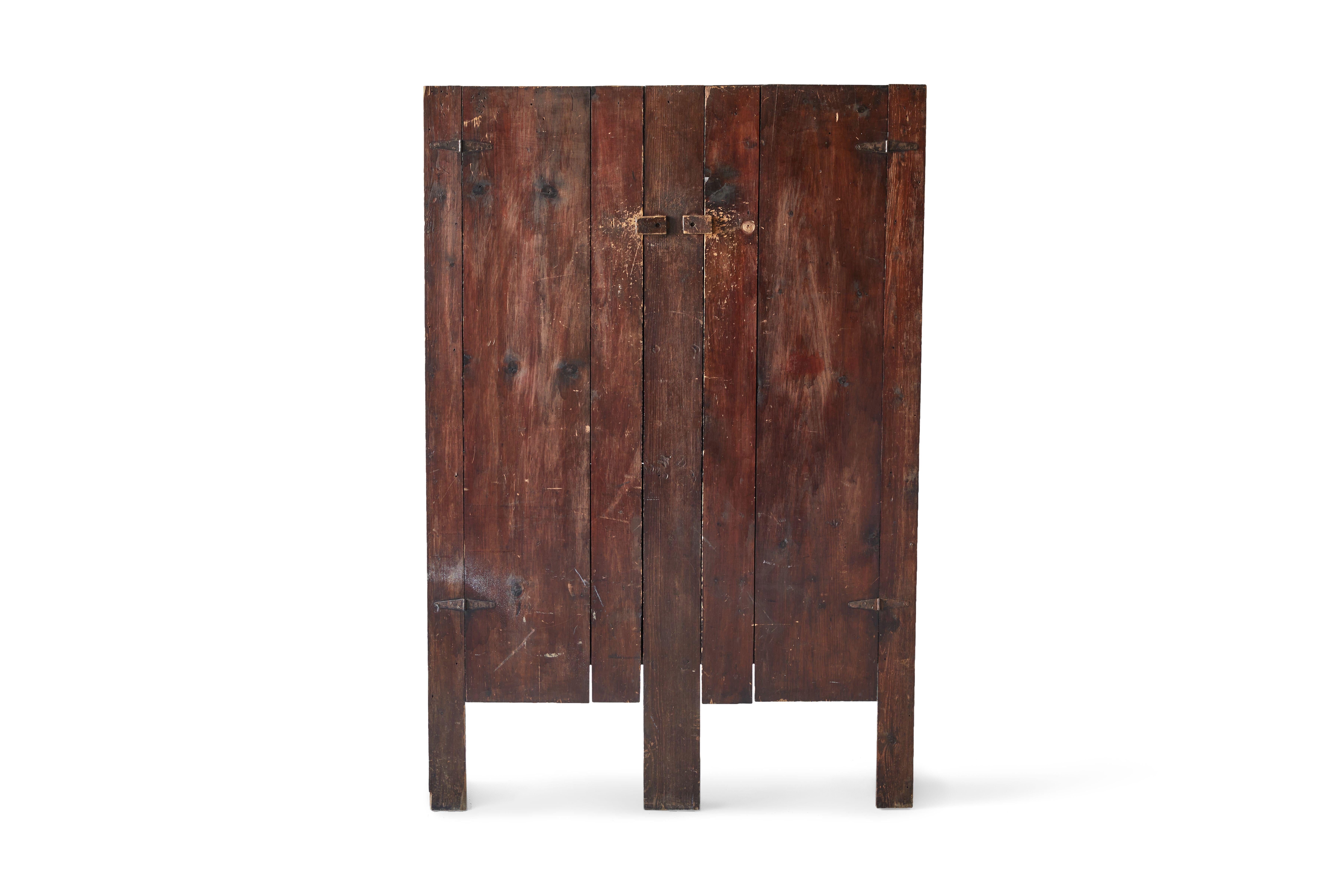Early American Rustic Slatted Two-Door Cabinet 3