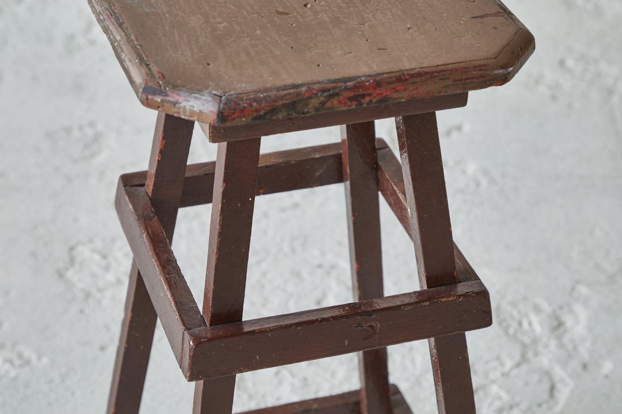 Early American rustic squared stool, this piece also can be a great pedestal.