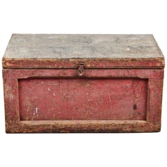 Early American Rustic Trunk with Zinc Top