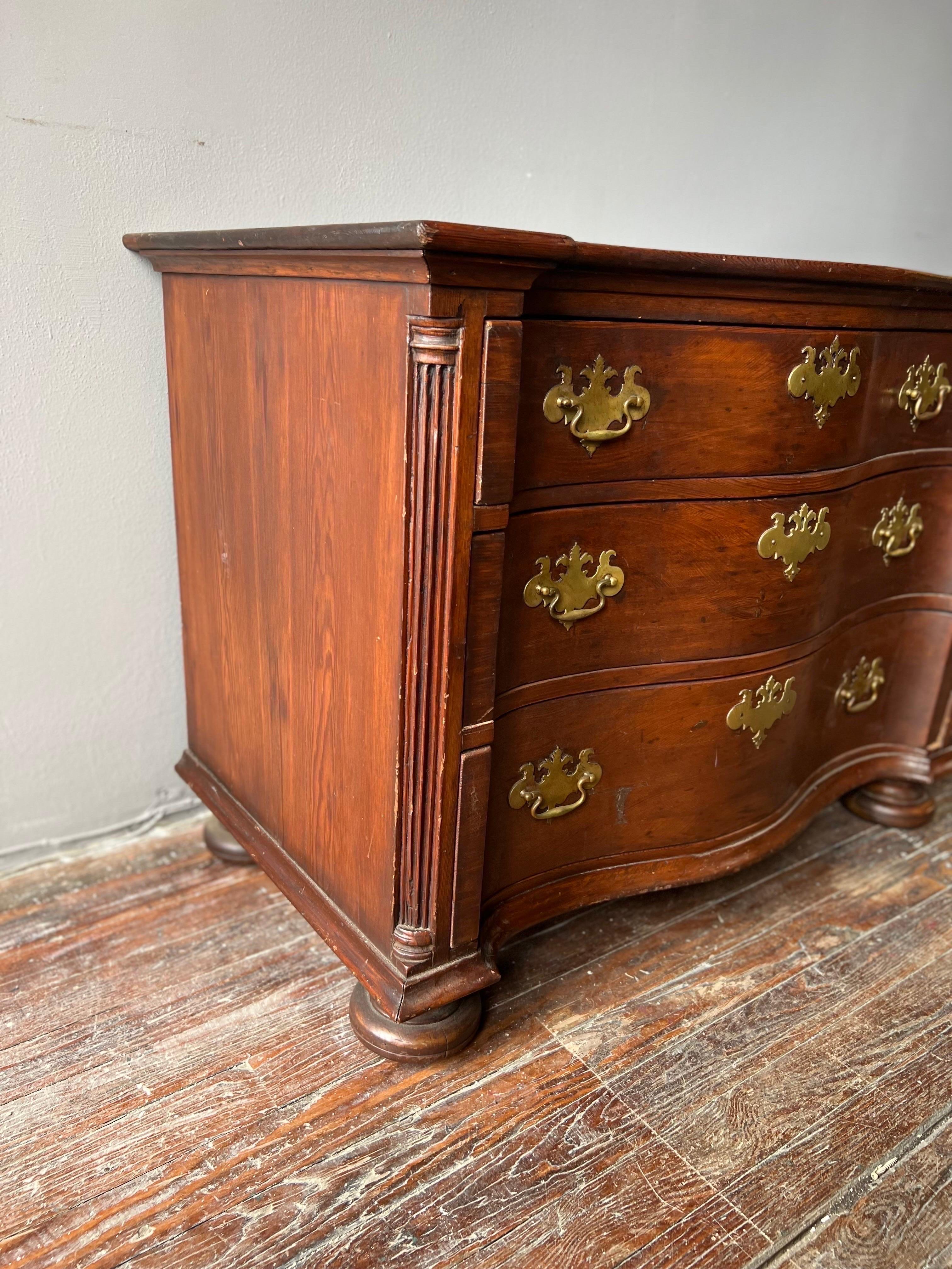 Poplar Early American Serpentine Chest, possibly Southern  For Sale