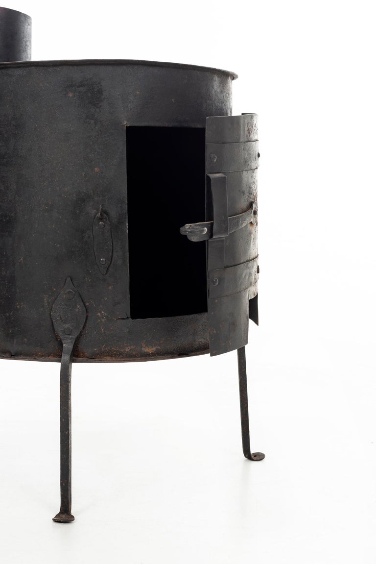 Early American Shaker Style Stove For Sale at 1stDibs