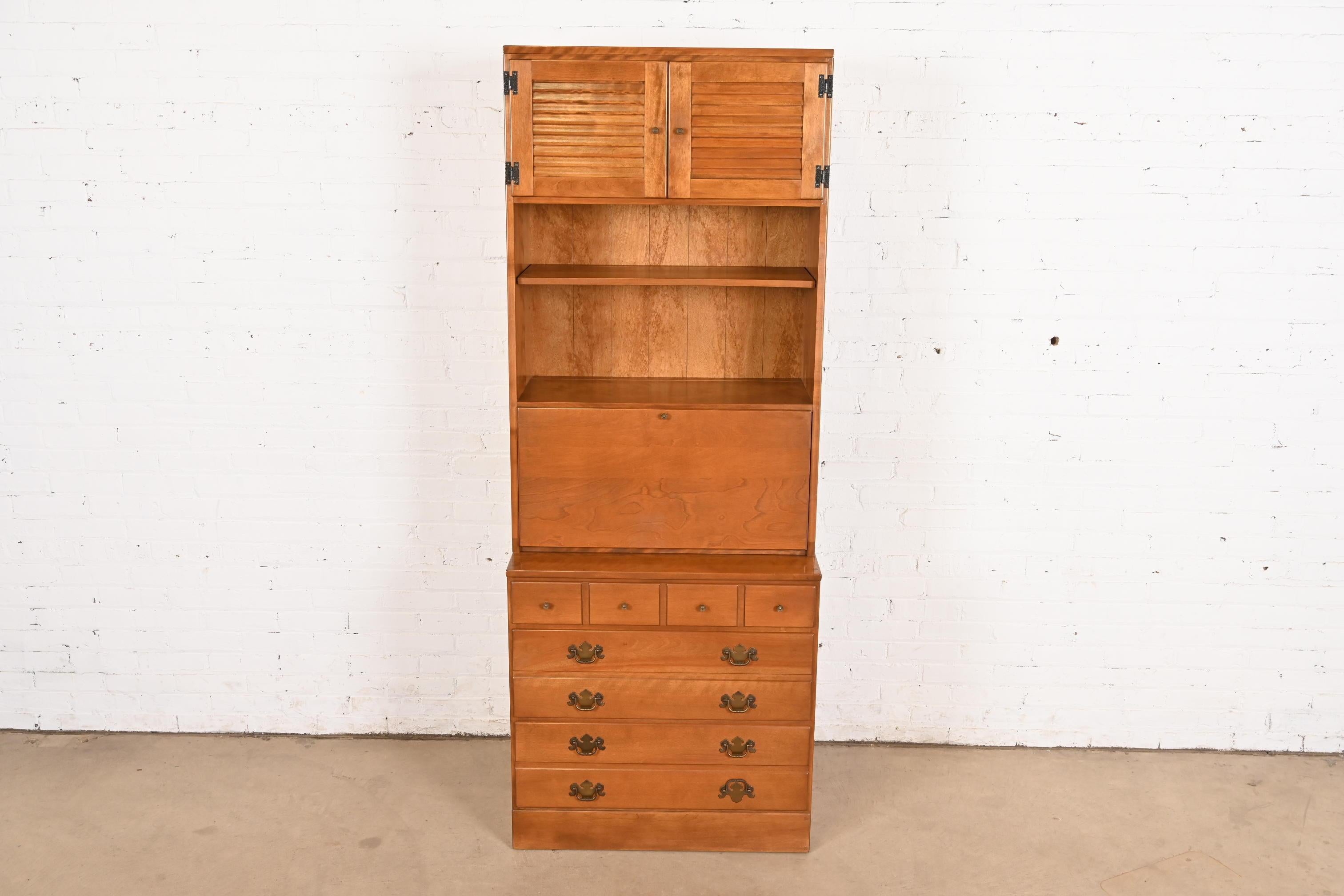 Early American Solid Maple and Birch Drop Front Secretary With Bookcase Hutch In Good Condition For Sale In South Bend, IN