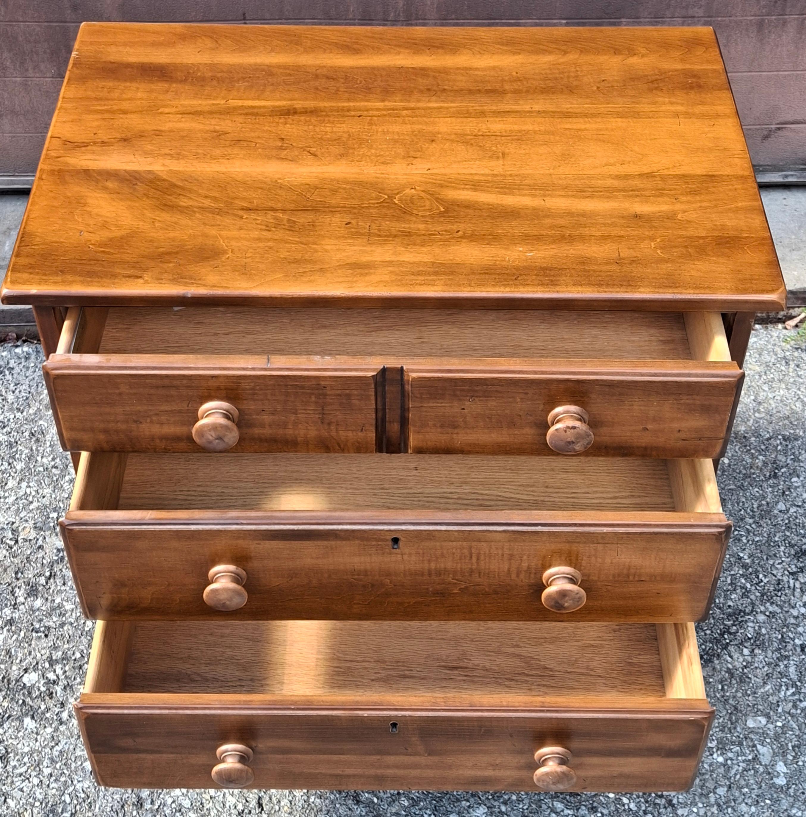 Stained Early American Style Cherry Commode Bedside Chest of Drawers For Sale