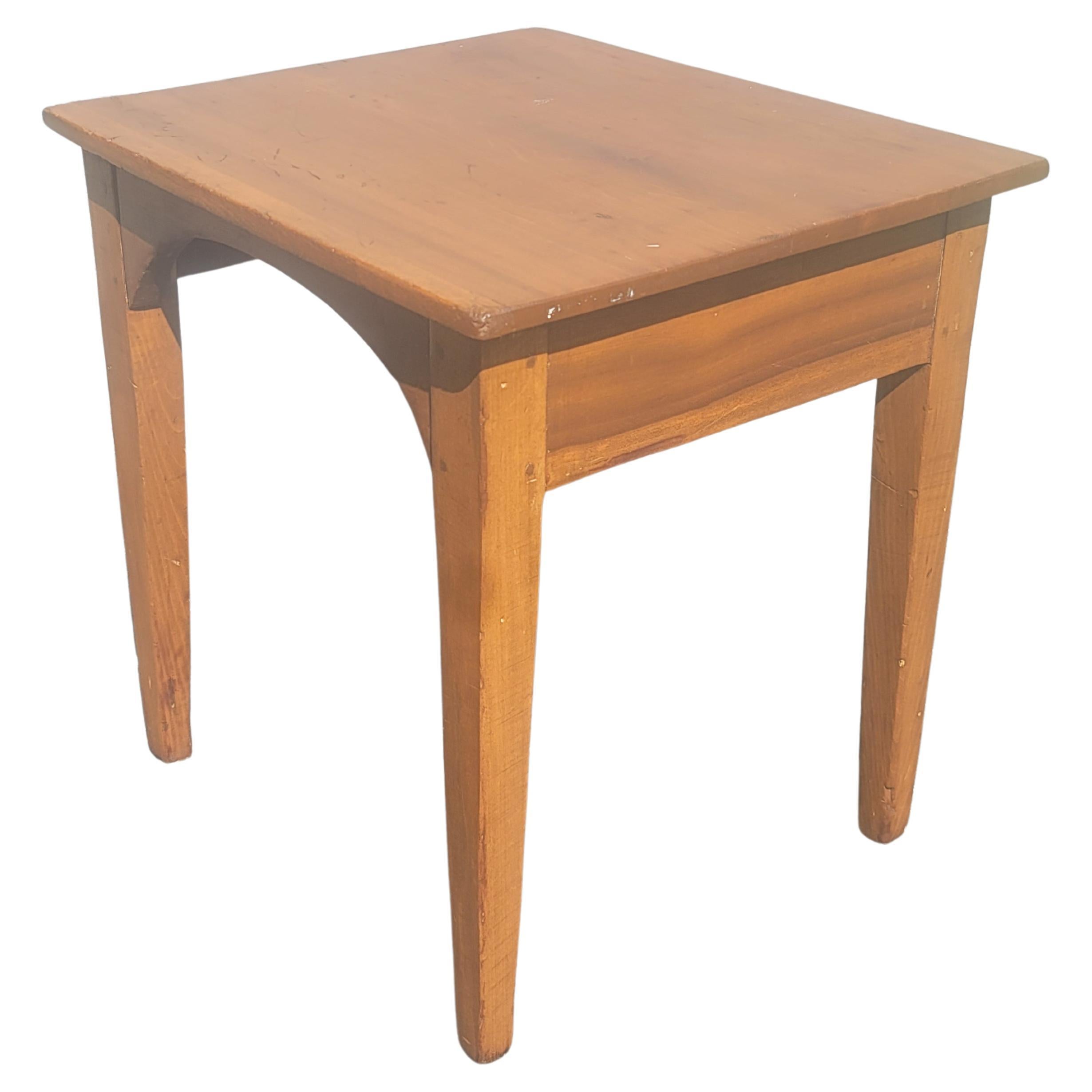 American Colonial Early American Style Maple Side Table For Sale