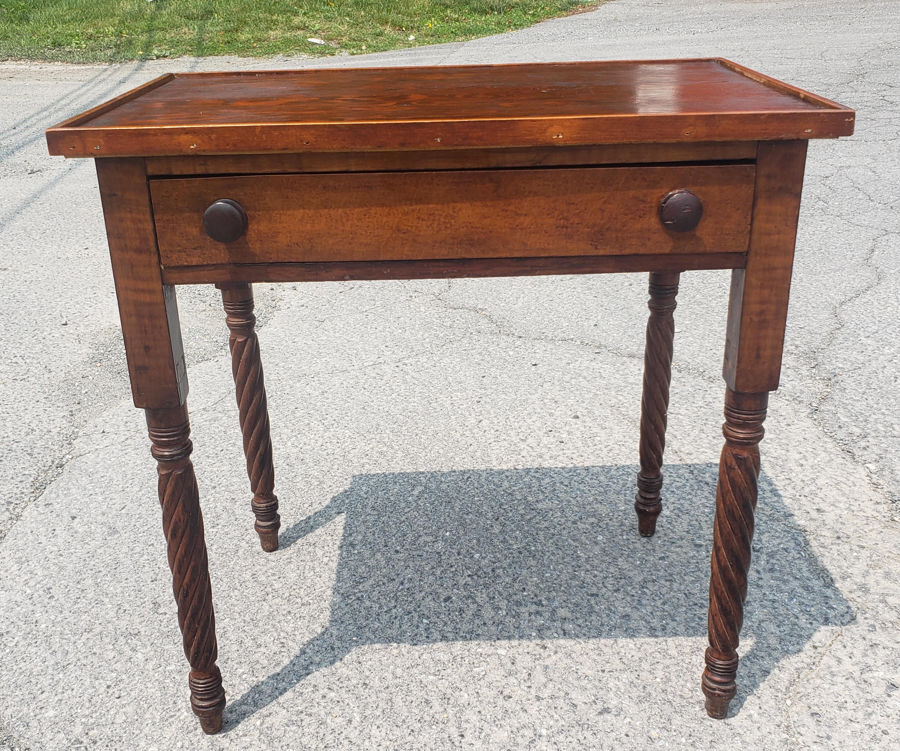 American Colonial Early American Style Pine and Maple Spiral-Turned Leg Single Drawer Work Table For Sale