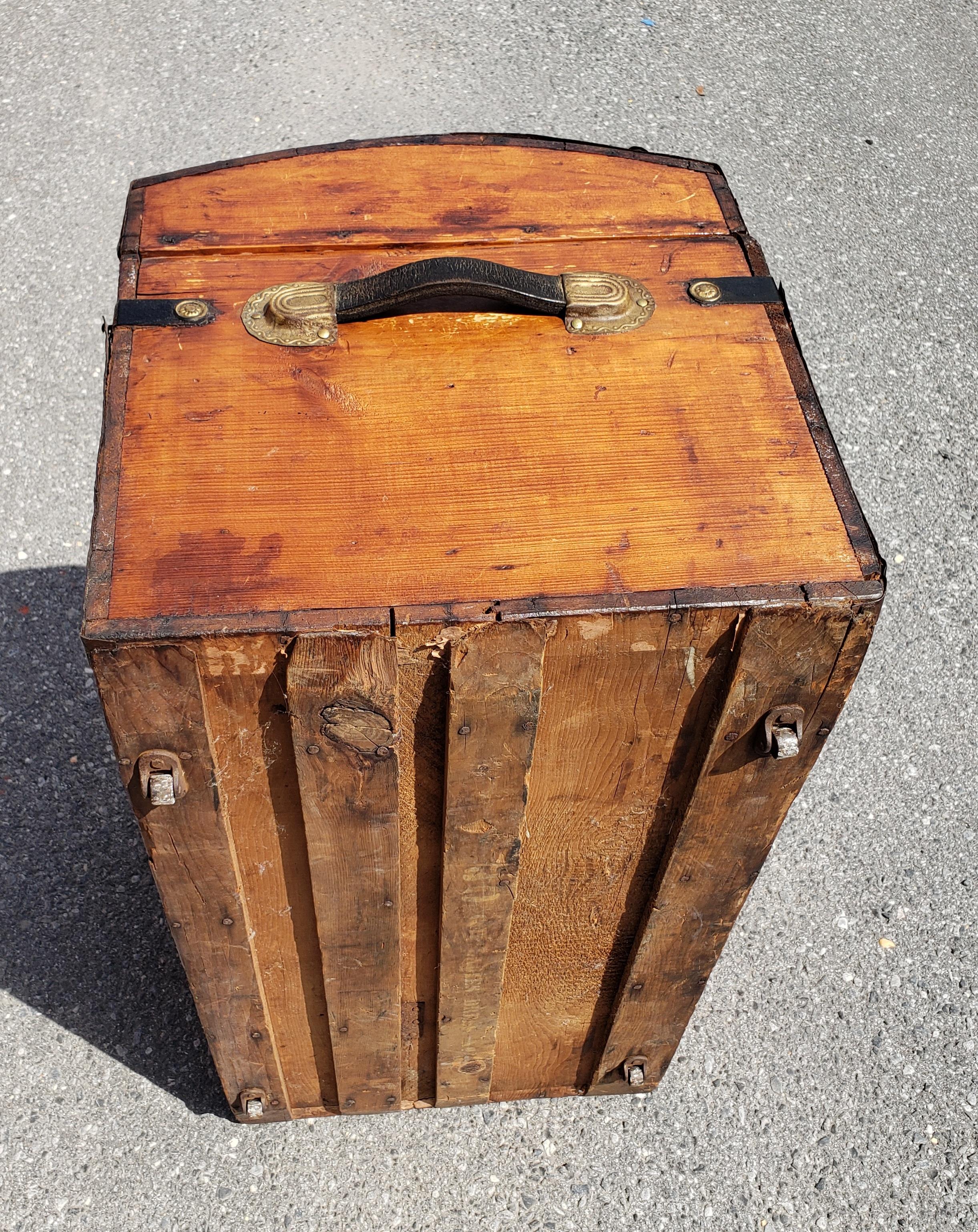 Early American Style Refinished Pine and Metal Blanket Chest / Trunk, Circa 1920 For Sale 1