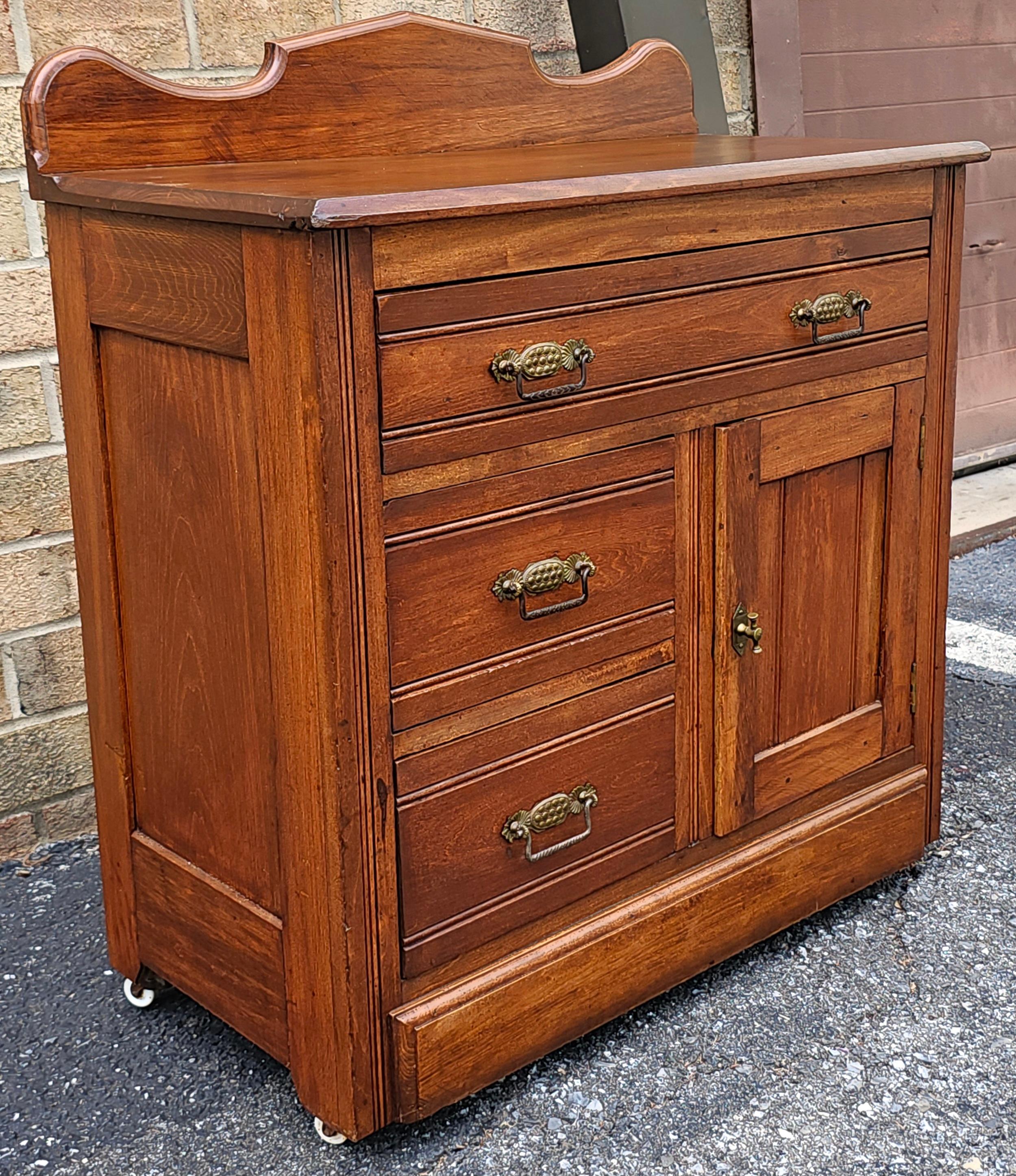 Early American Style Side Chest of Drawer  / Washstand on Wheels, Circa 1910s For Sale 6