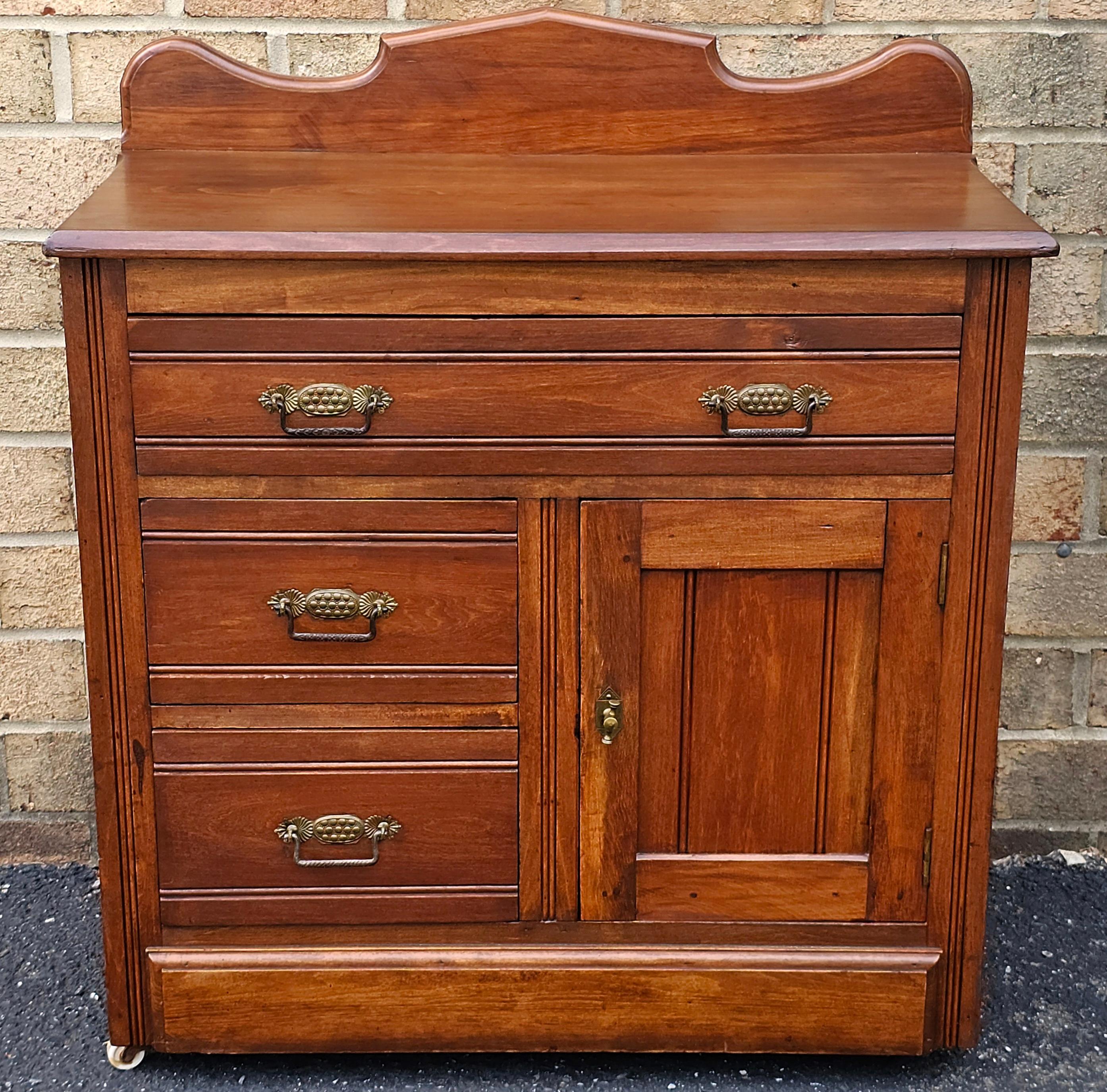 American Colonial Early American Style Side Chest of Drawer  / Washstand on Wheels, Circa 1910s For Sale