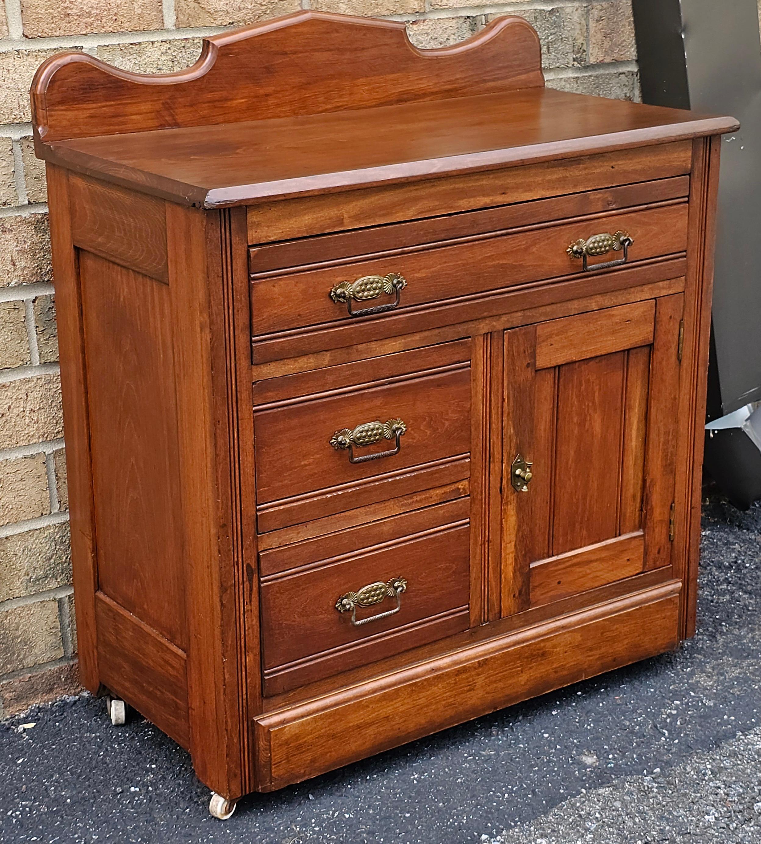 Stained Early American Style Side Chest of Drawer  / Washstand on Wheels, Circa 1910s For Sale