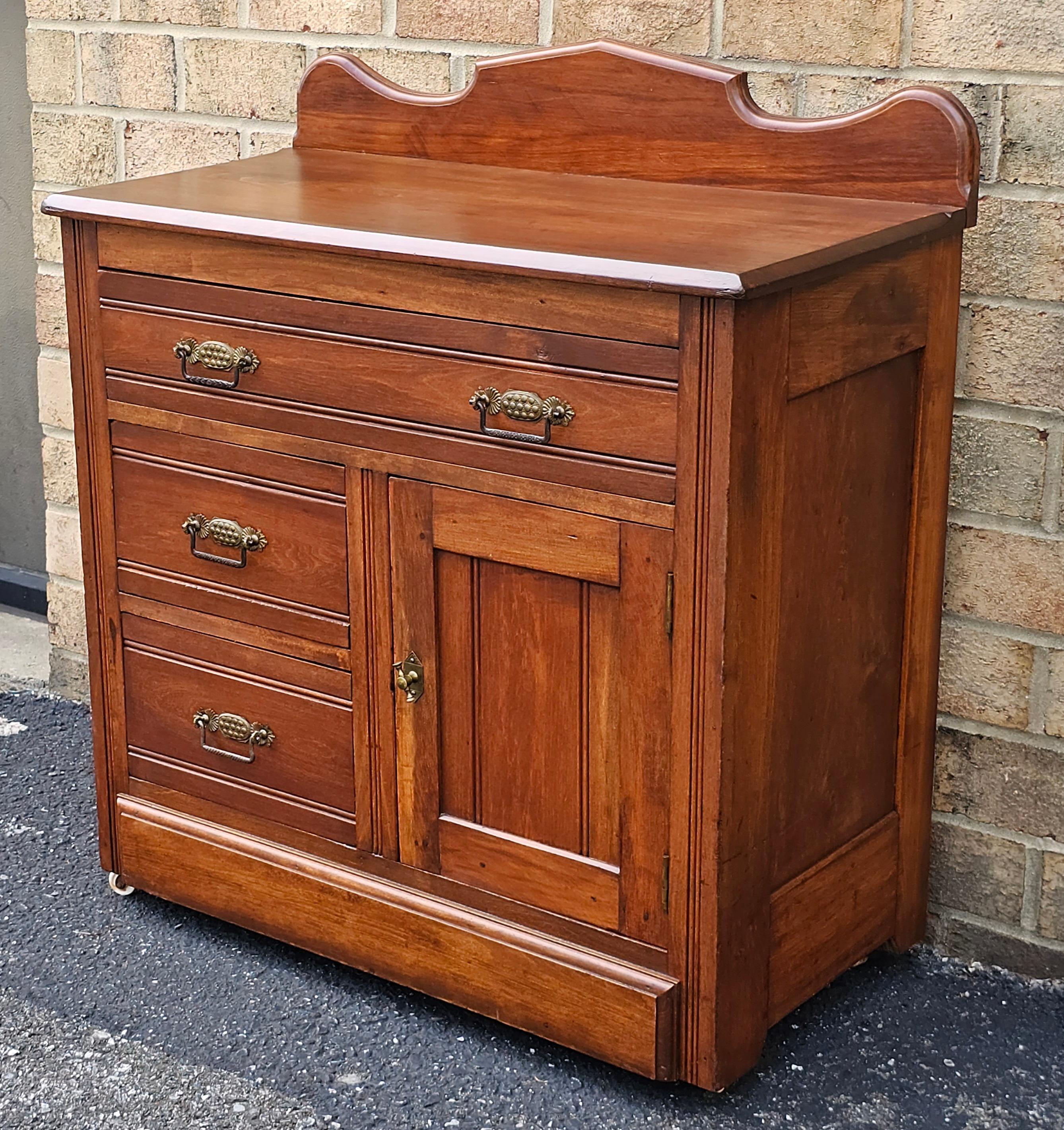 Early American Style Side Chest of Drawer  / Washstand on Wheels, Circa 1910s For Sale 2