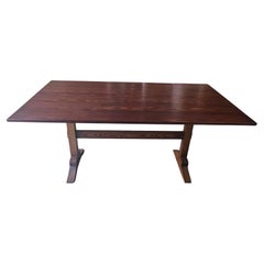 Mesa de comedor de caballete de roble teñido de estilo americano temprano