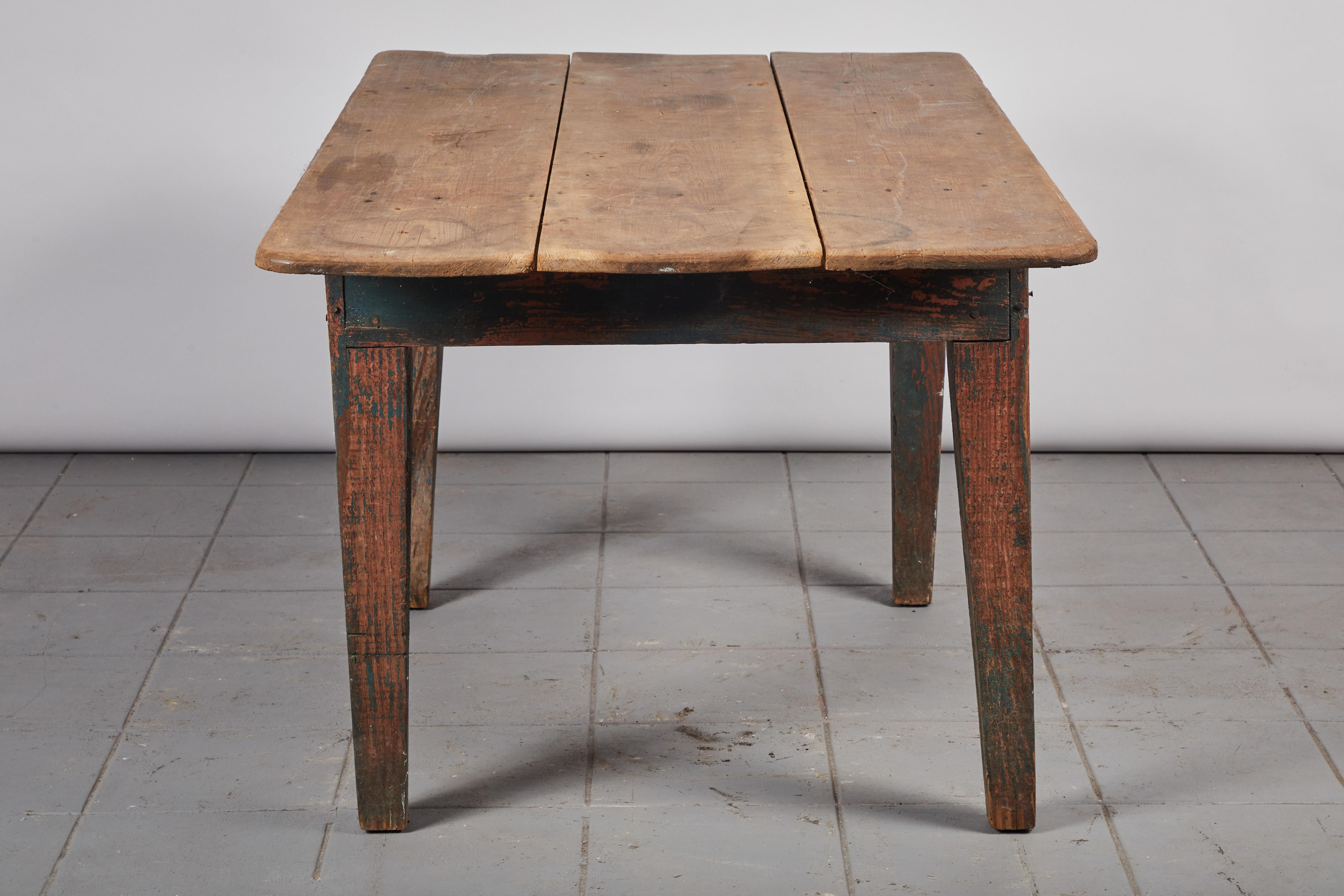 Early American Wooden Dining Table 2