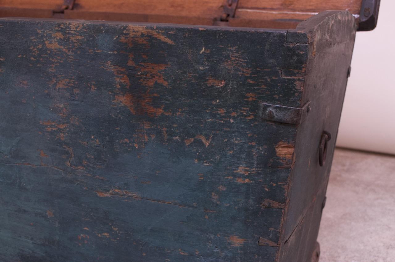 Early Americana Painted Wood Monogrammed Trunk For Sale 8