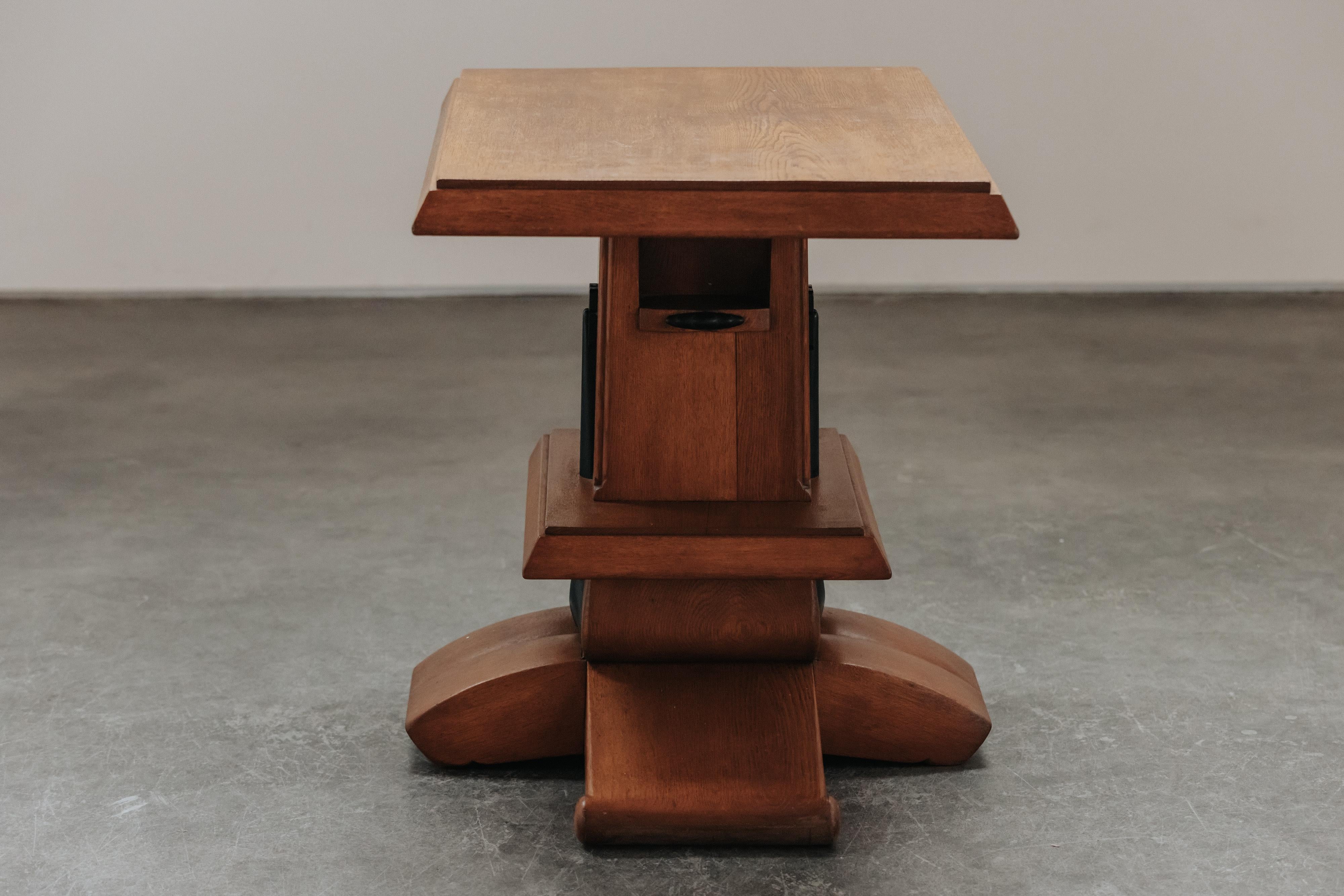 Mesa de centro de la escuela holandesa de Amsterdam, circa 1940 en Bueno estado para la venta en Nashville, TN