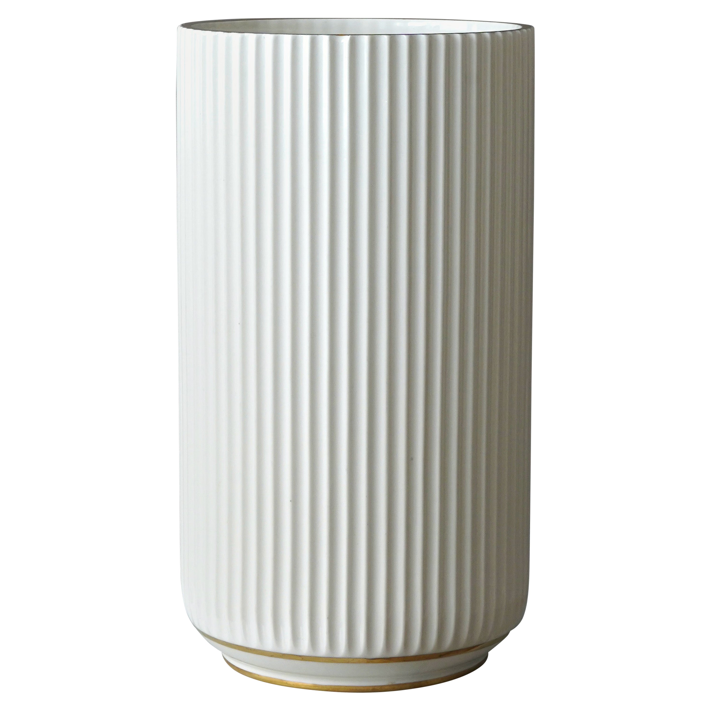 Premier et plus grand vase en porcelaine Lyngby Porcelain à décor doré, 1936-1940, Danemark