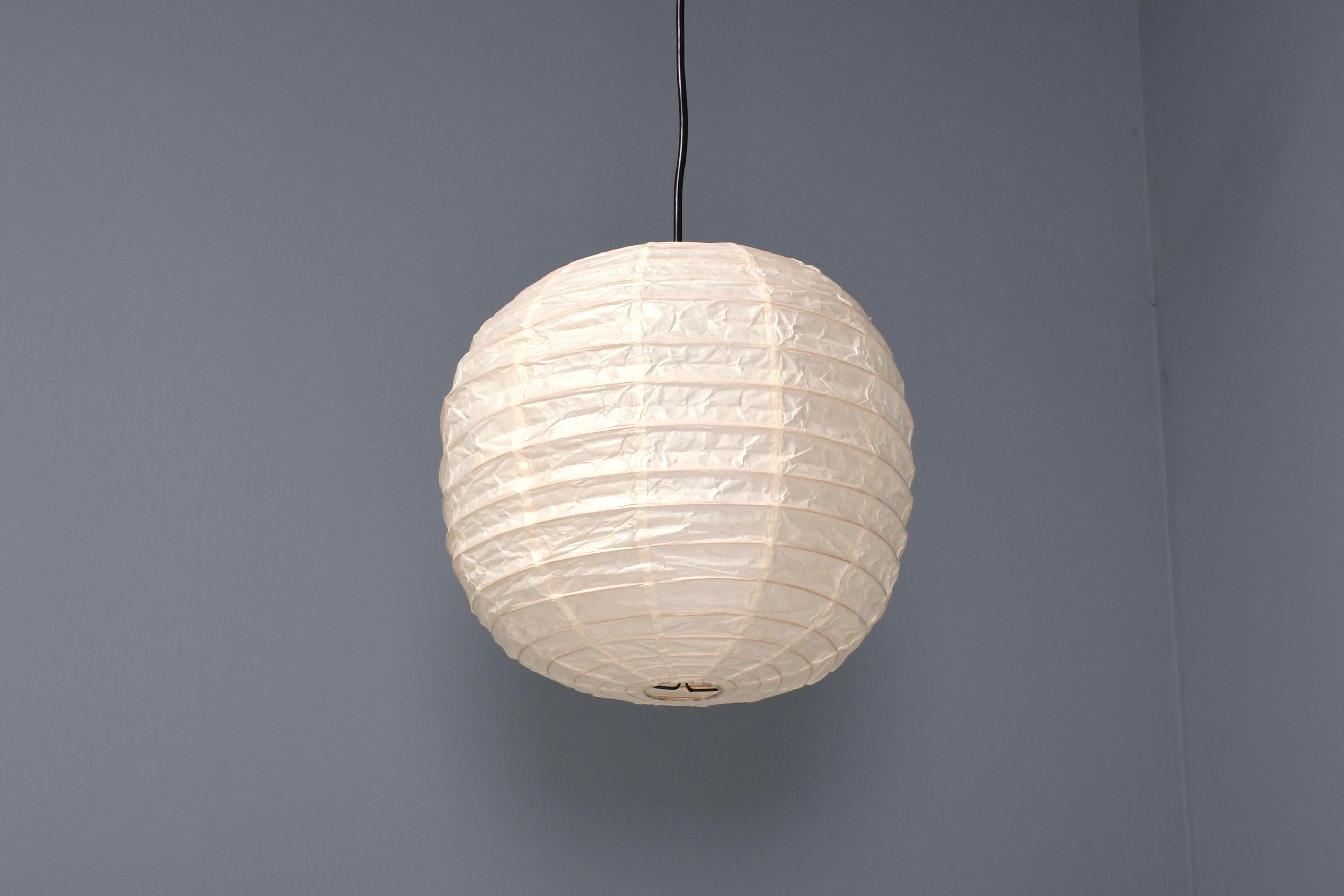 Mid-Century Modern Early and Rare 30D Akari Pendant by Isamu Noguchi for Ozeki, 1950s For Sale