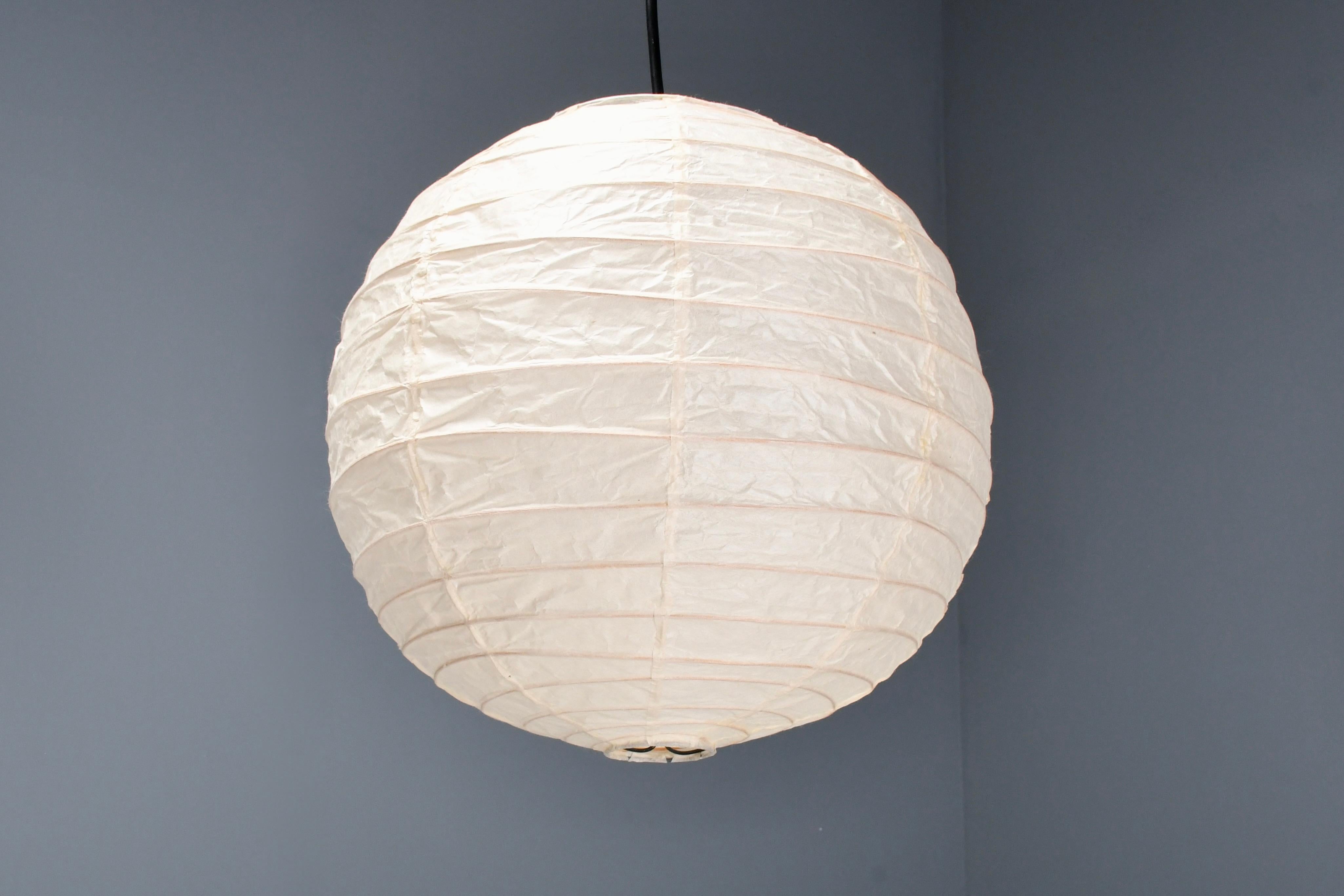 Japanese Early and Rare 40D Akari Pendant by Isamu Noguchi for Ozeki, 1950s For Sale