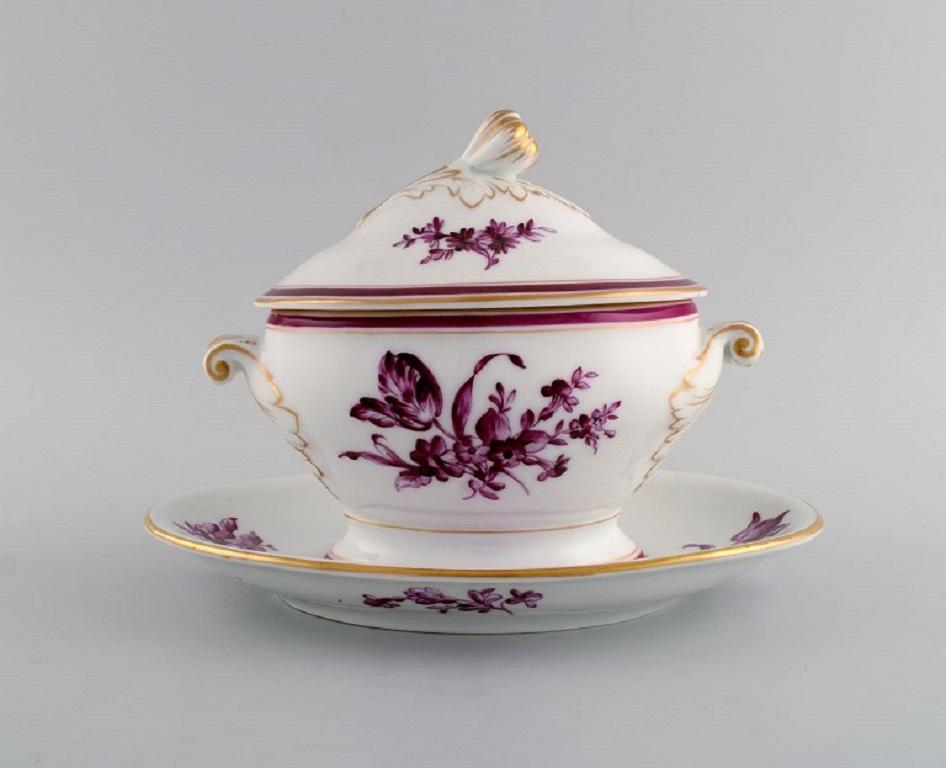 Danish Early and rare Bing & Grøndahl lidded tureen in hand-painted porcelain. For Sale