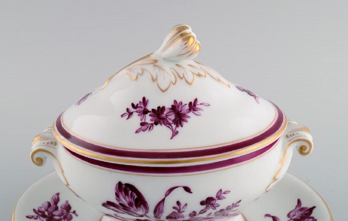 Hand-Painted Early and rare Bing & Grøndahl lidded tureen in hand-painted porcelain. For Sale