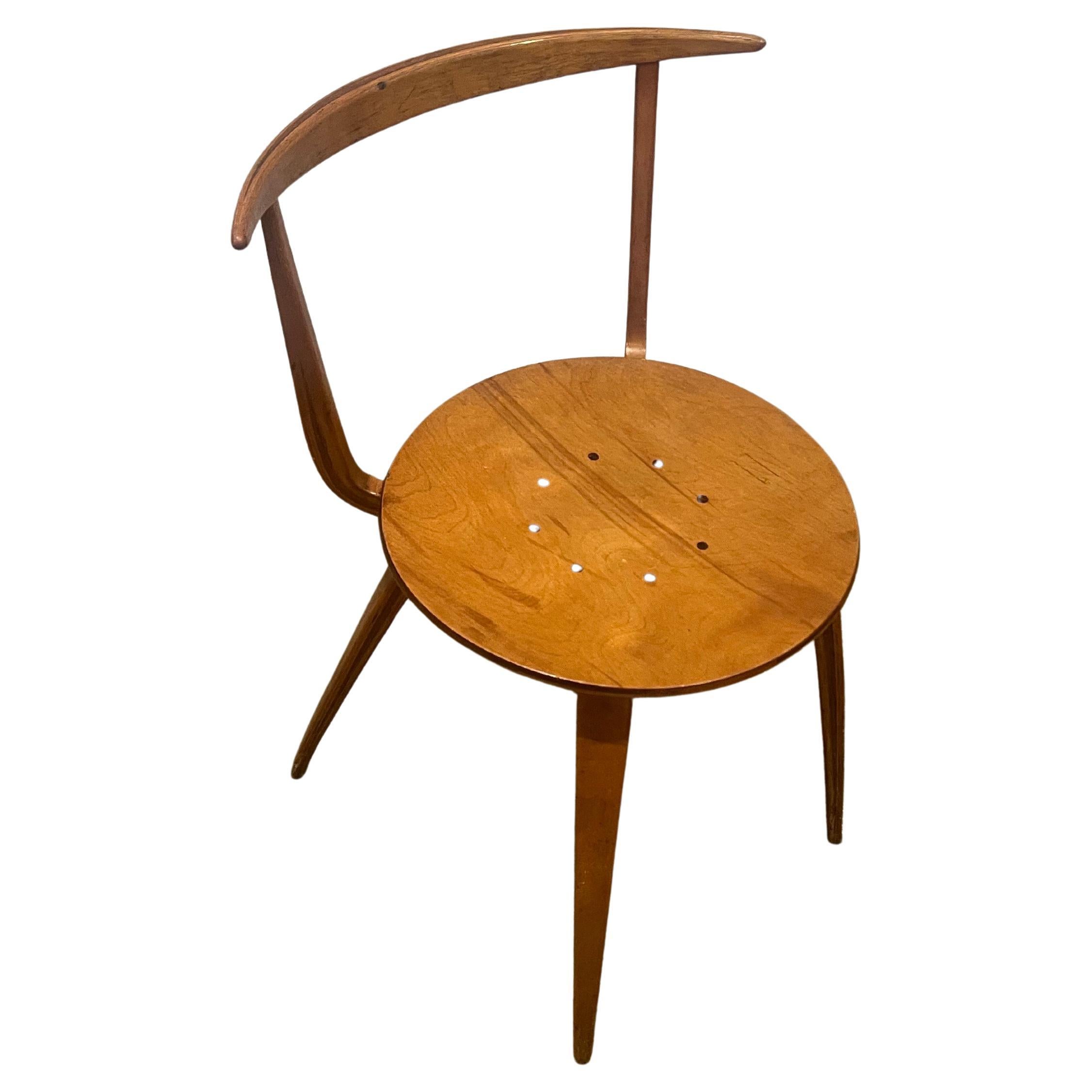 Wonderful sculptural side chair. Pretzel designed in 1950s by George Nelson, amazing original finish and patina. Iconic and very rare chair hard to find a beautiful sculptural piece.