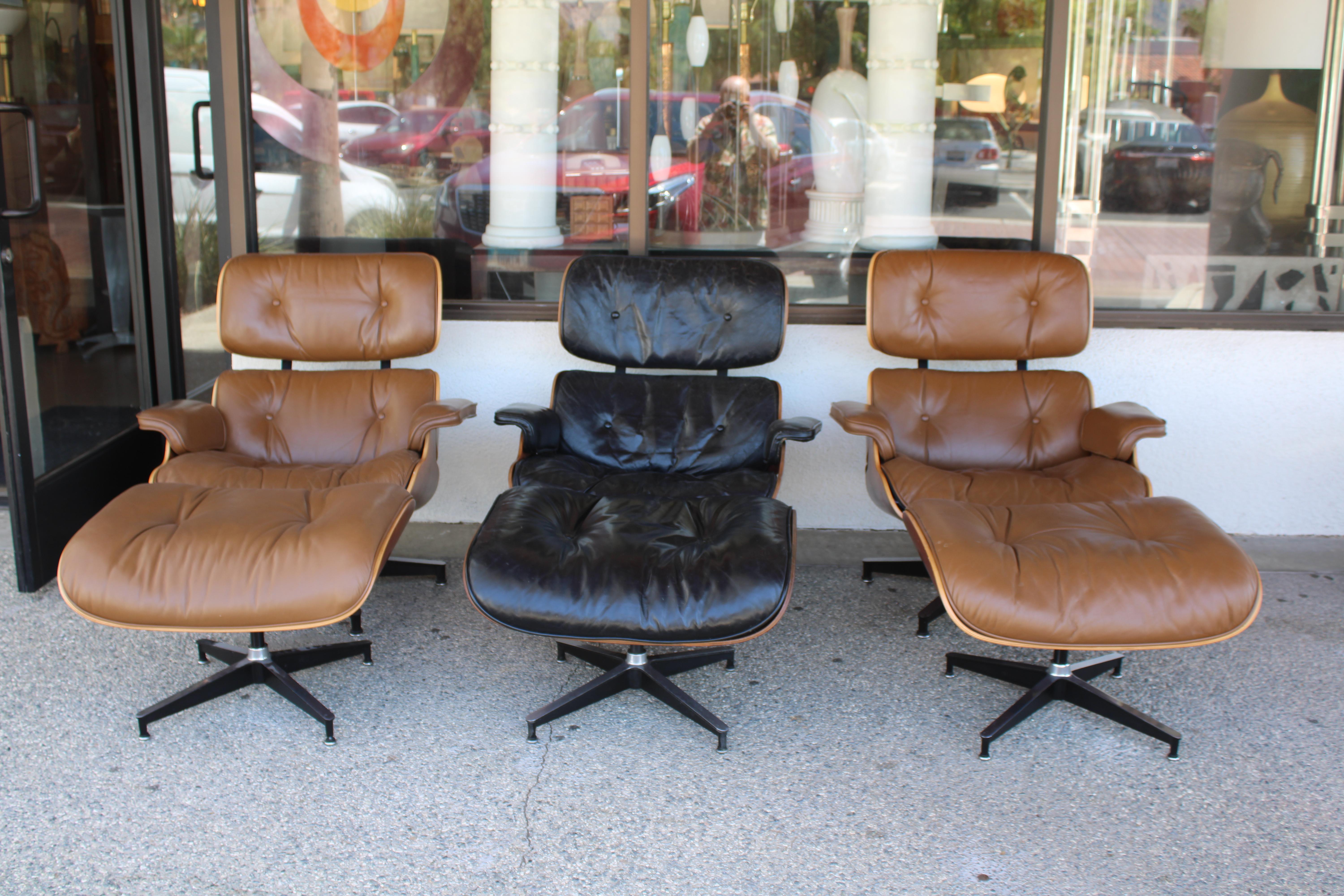 Salón y otomana Ray & Charles Eames, antiguos y raros en venta 9