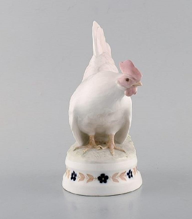 Early and rare Royal Copenhagen porcelain figurine. Hen. Model Number: 580.
Measures: 16.5 x 13.5 cm.
In very good condition.
Stamped.
1st factory quality.