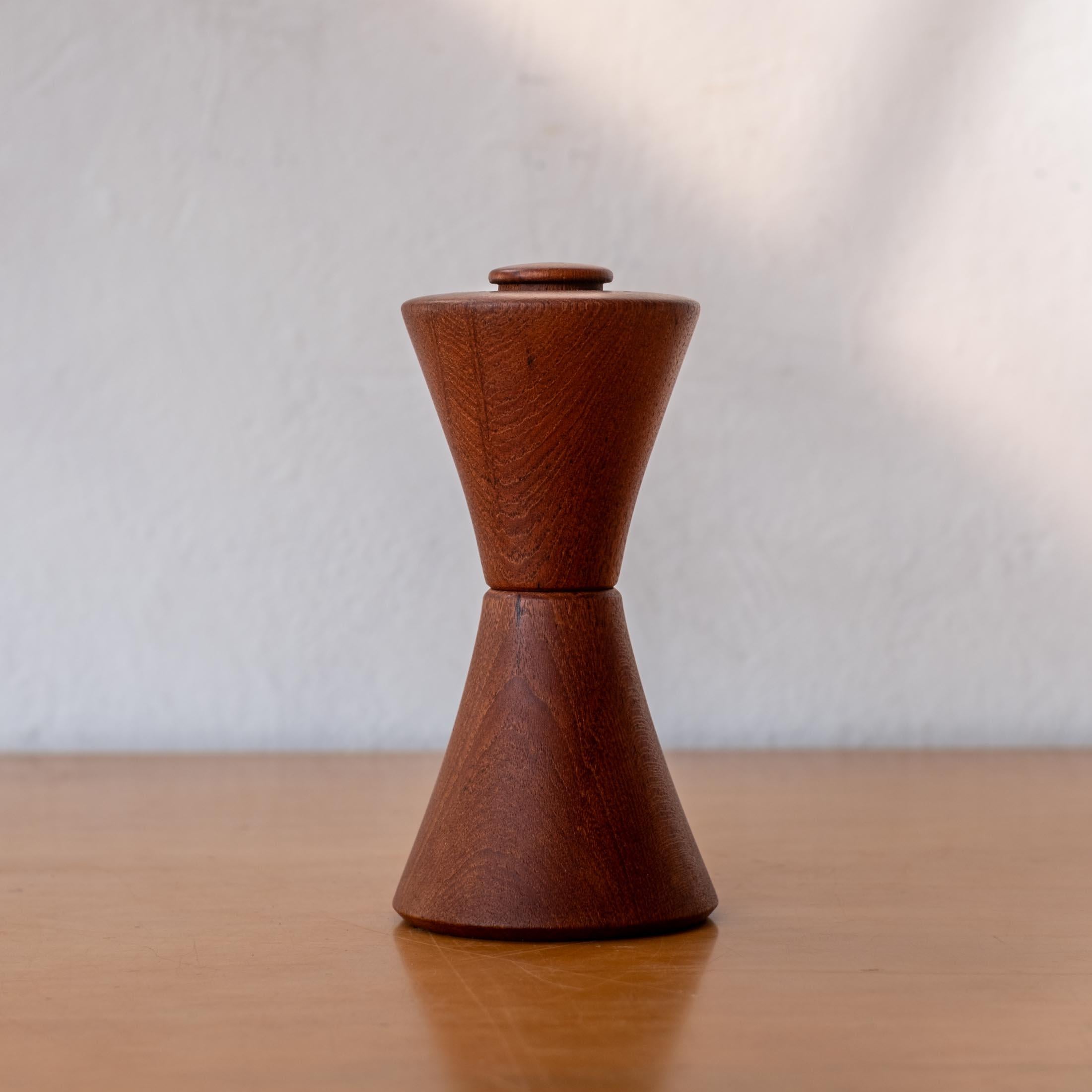 Early and Rare Teak Pepper Mill by Jens H. Quistgaard for Dansk 3