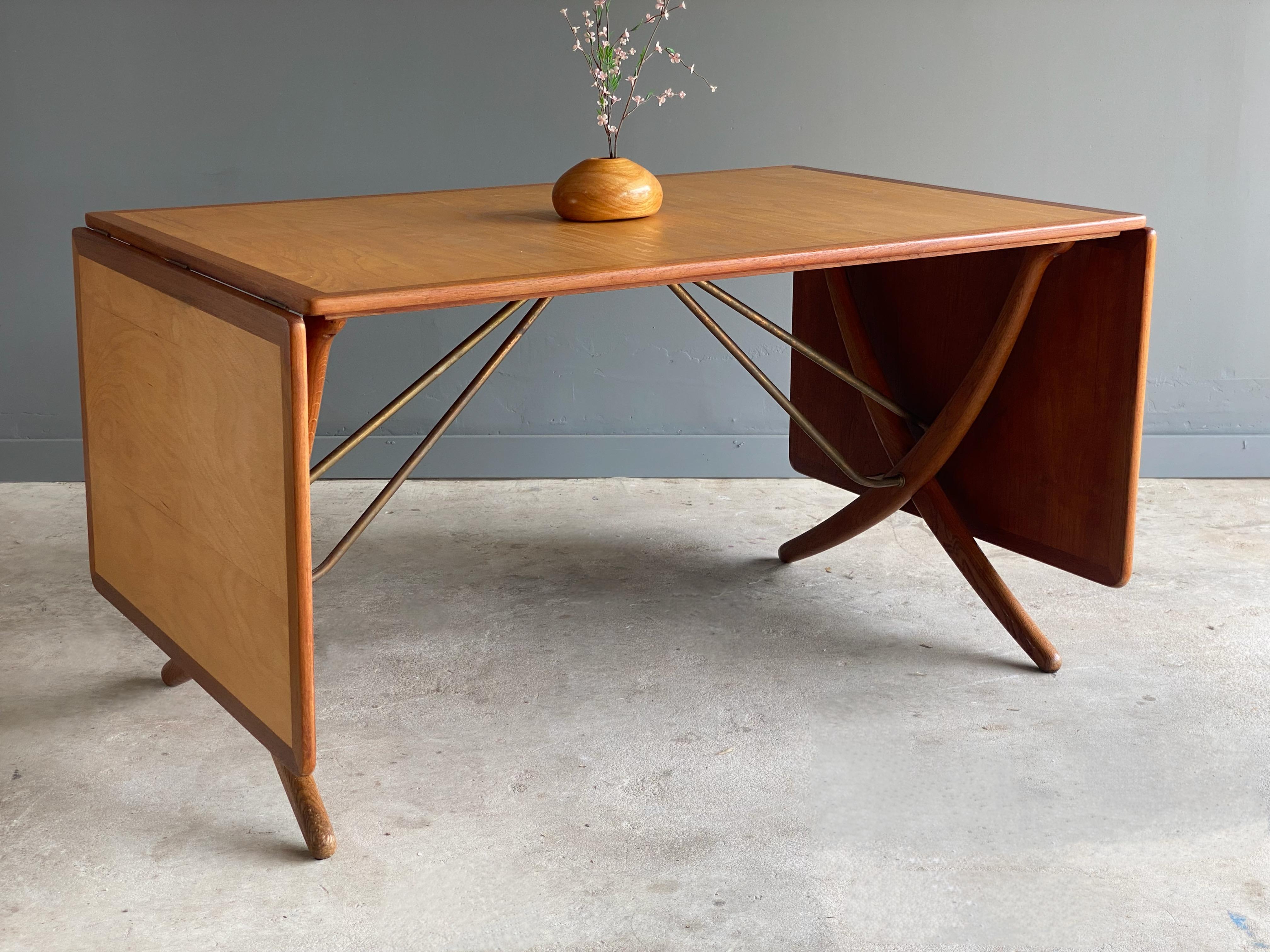 Mid-20th Century Early and Uncommon Variation Hans J. Wegner AT-304 Dining Table
