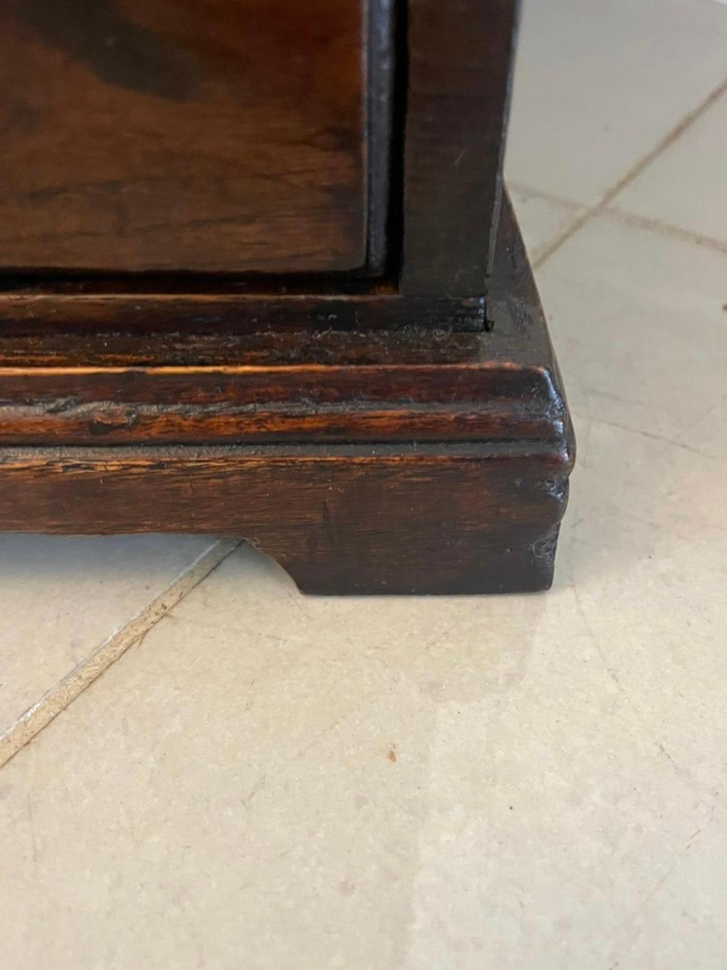 Early Antique 18th Century Small Welsh Oak Coffer For Sale 7
