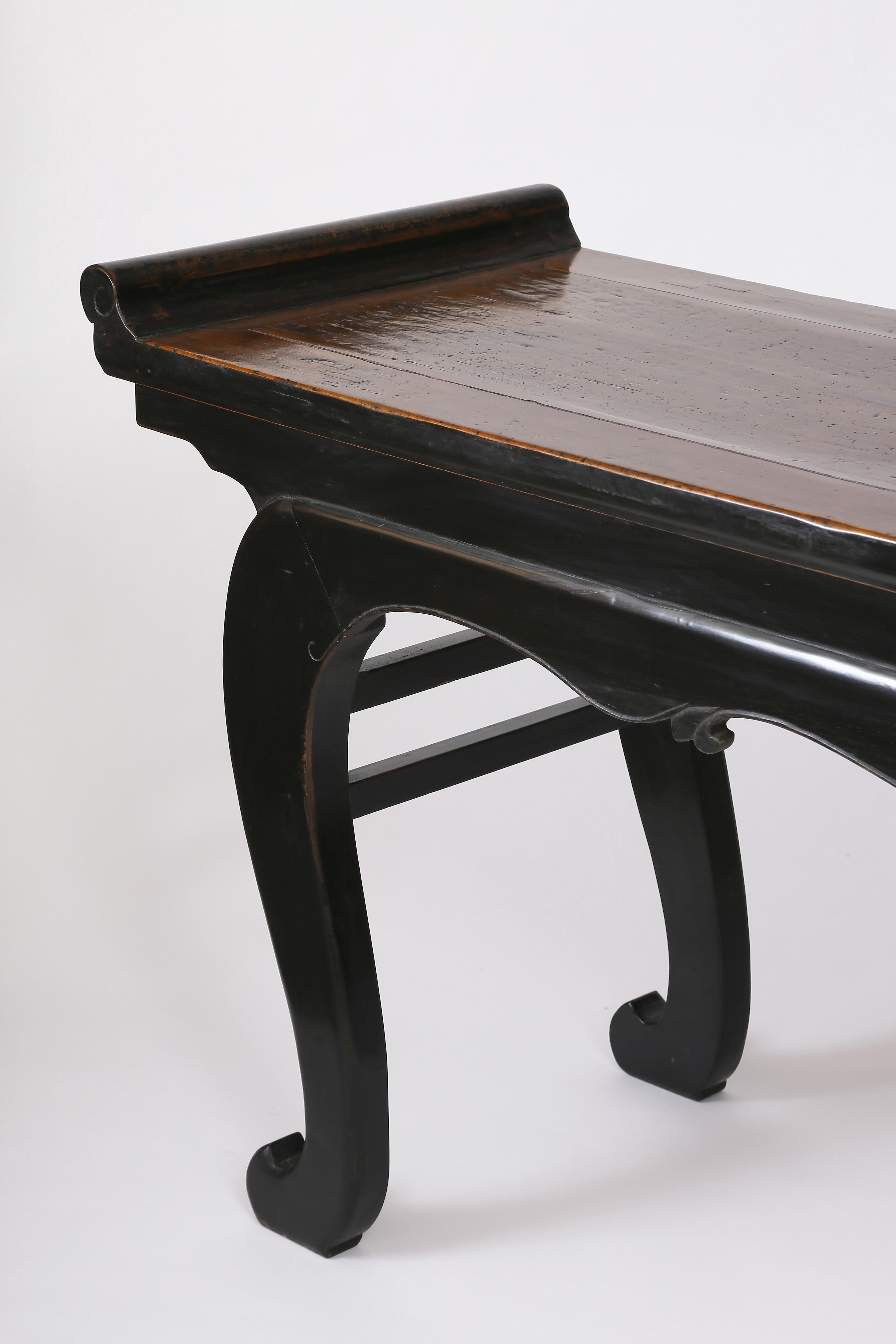 Hand-Carved Early Antique Chinese Altar Table with Curvilinear Aprons & Cabriole Legs For Sale