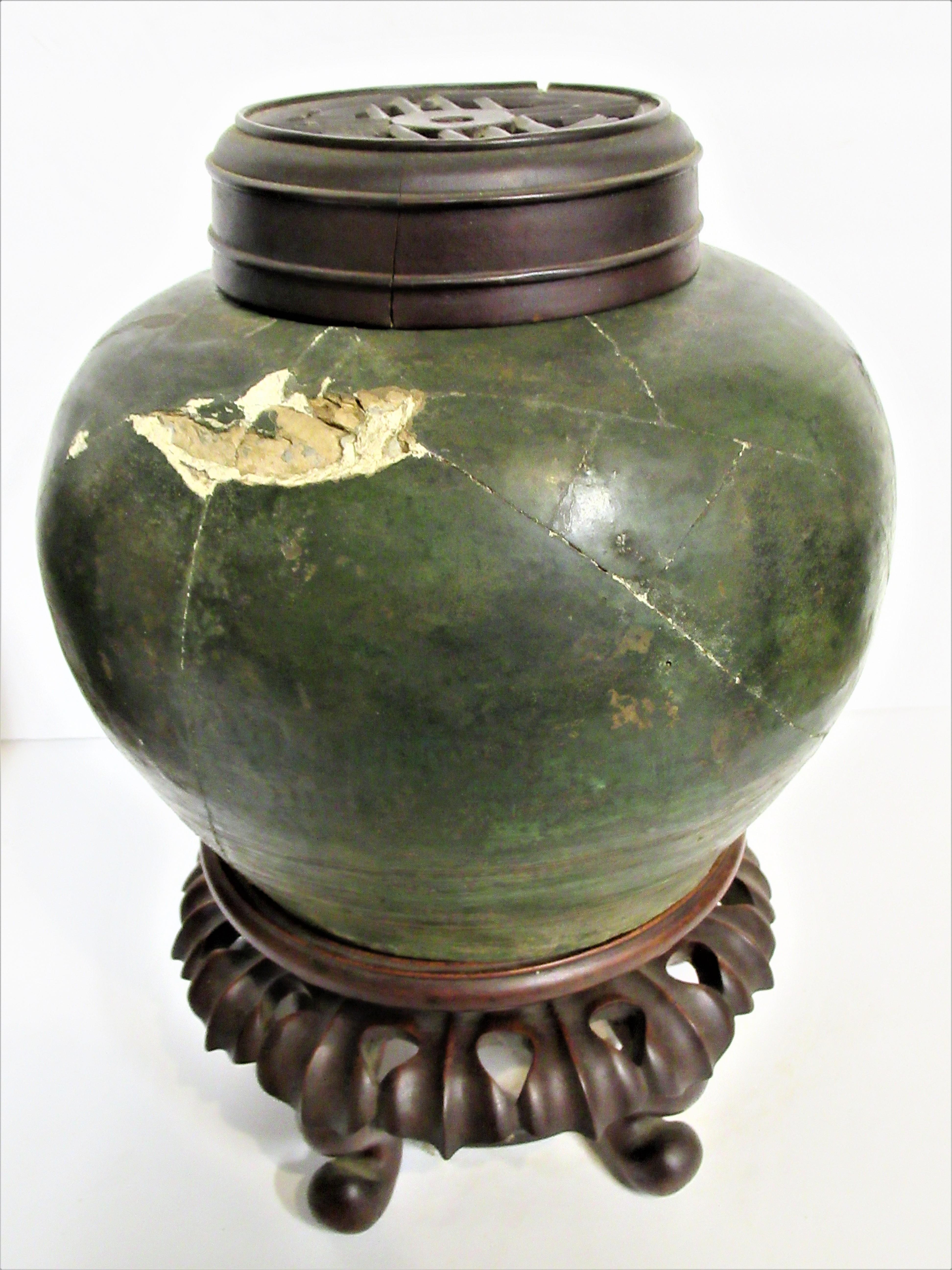 antique chinese jars
