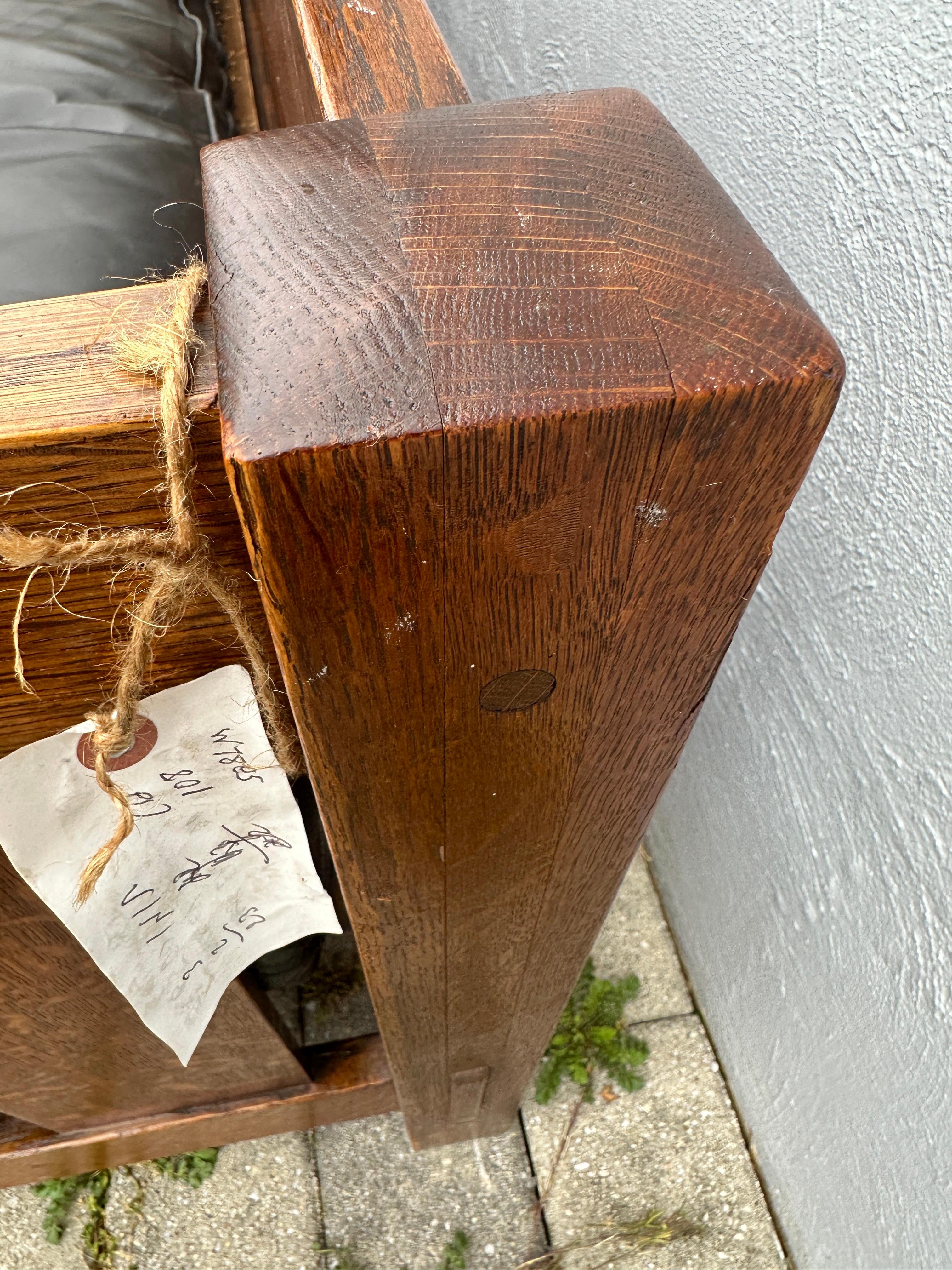 Frühe ANTIQUE GUSTAV STICKLEY    Modell 208 Settle - W7805 im Angebot 3