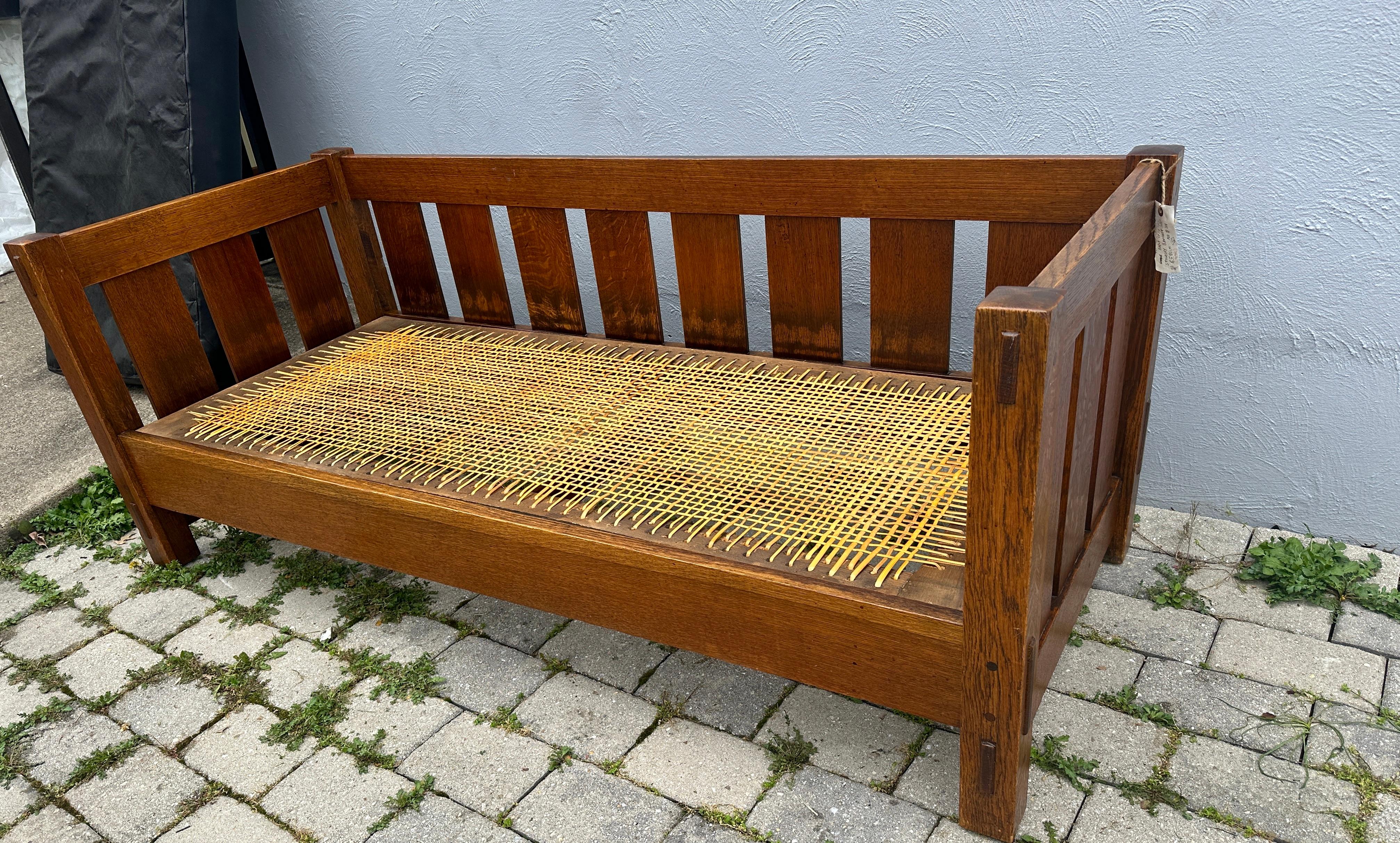 Frühe ANTIQUE GUSTAV STICKLEY    Modell 208 Settle - W7805 im Angebot 11