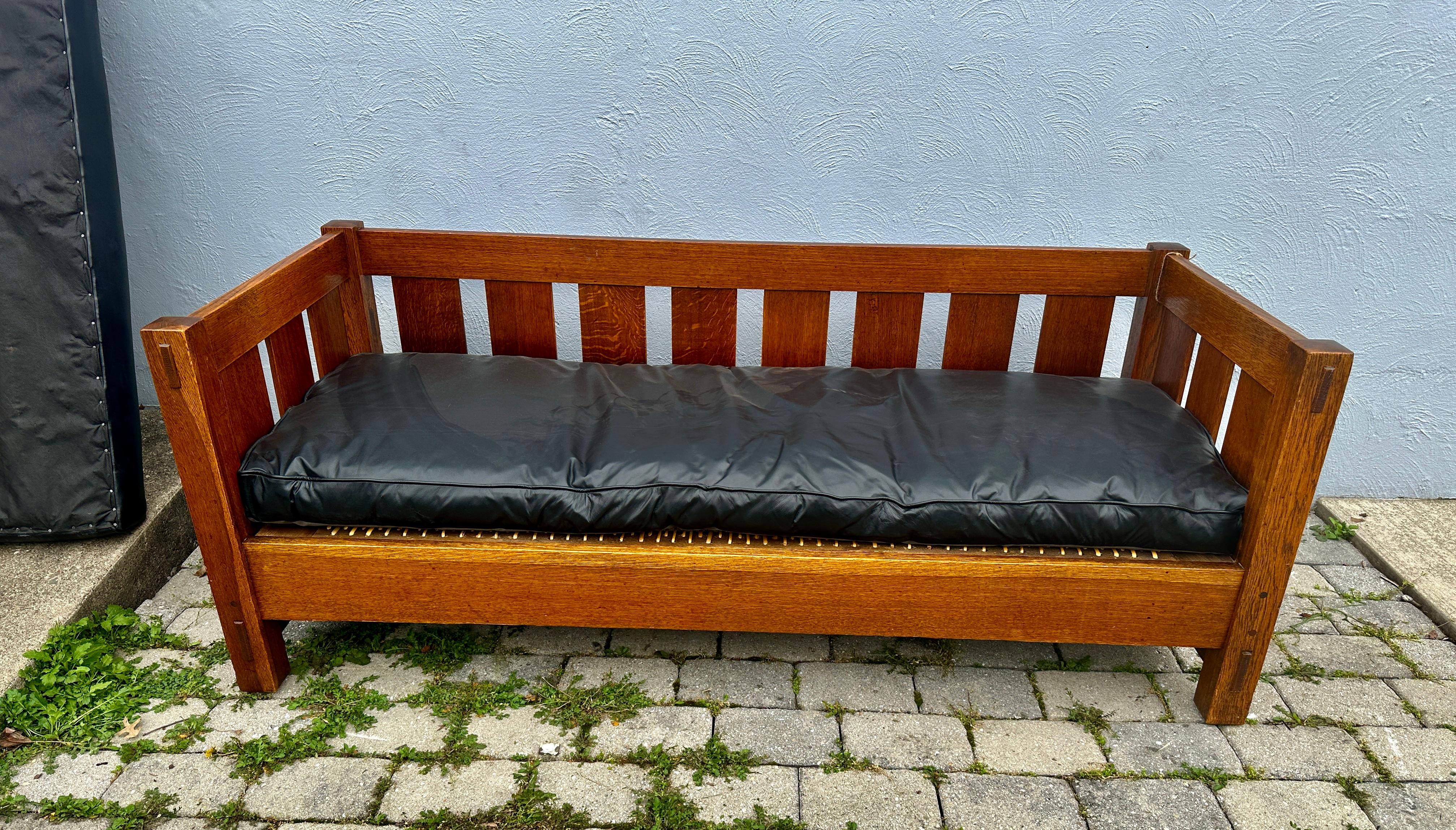 Frühe ANTIQUE GUSTAV STICKLEY    Modell 208 Settle - W7805 im Angebot 13