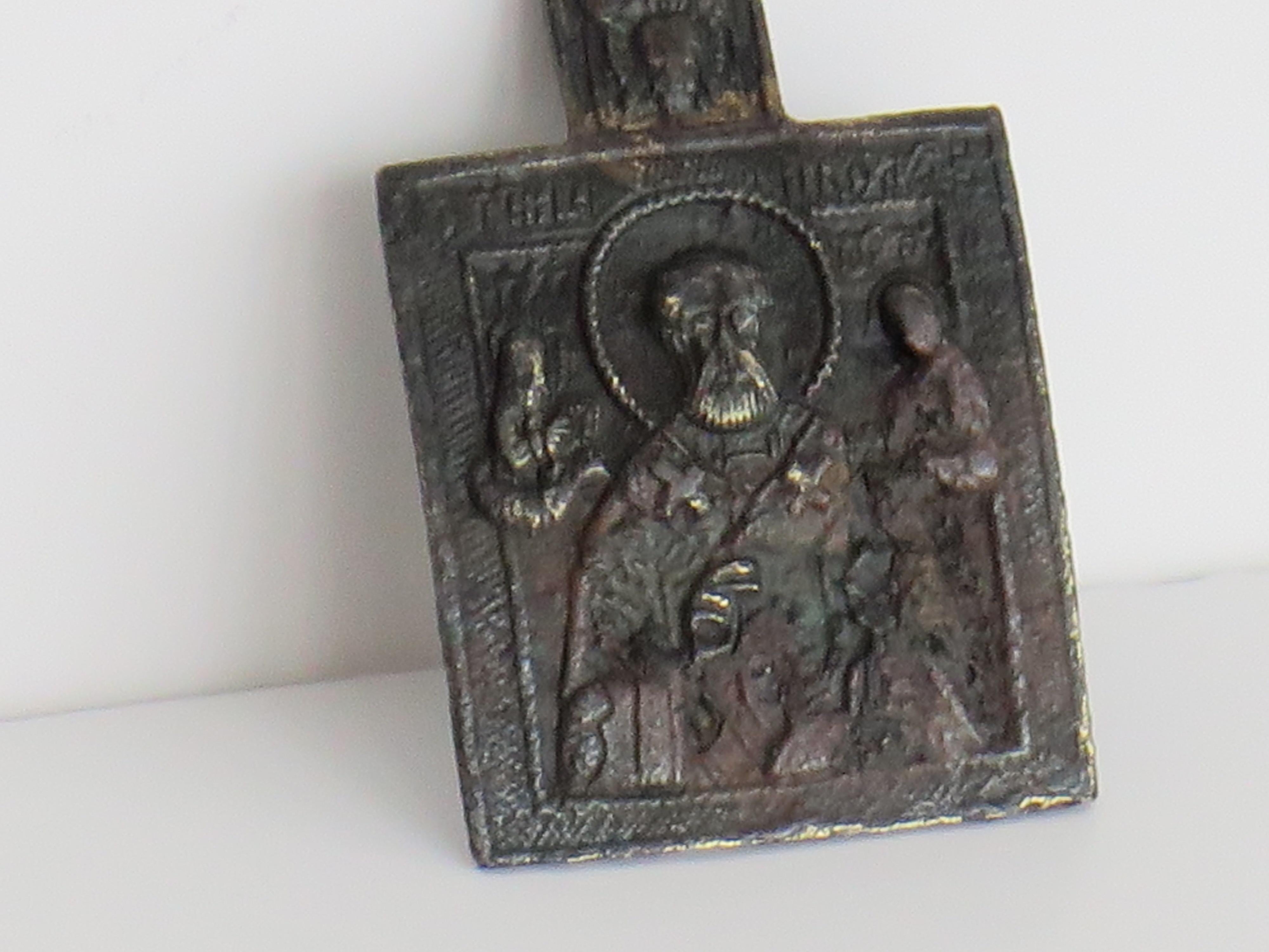 Frühe antike russische Reiseikone aus Bronze, 18. Jahrhundert oder früher im Angebot 2