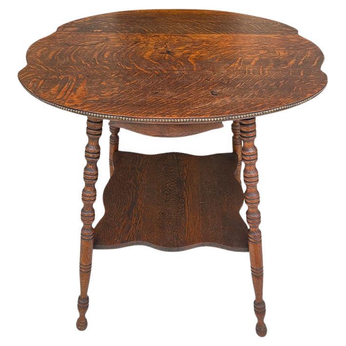 Early Antique Tiger Oak Side or Parlor Table with Turned Legs - Early 1900s For Sale