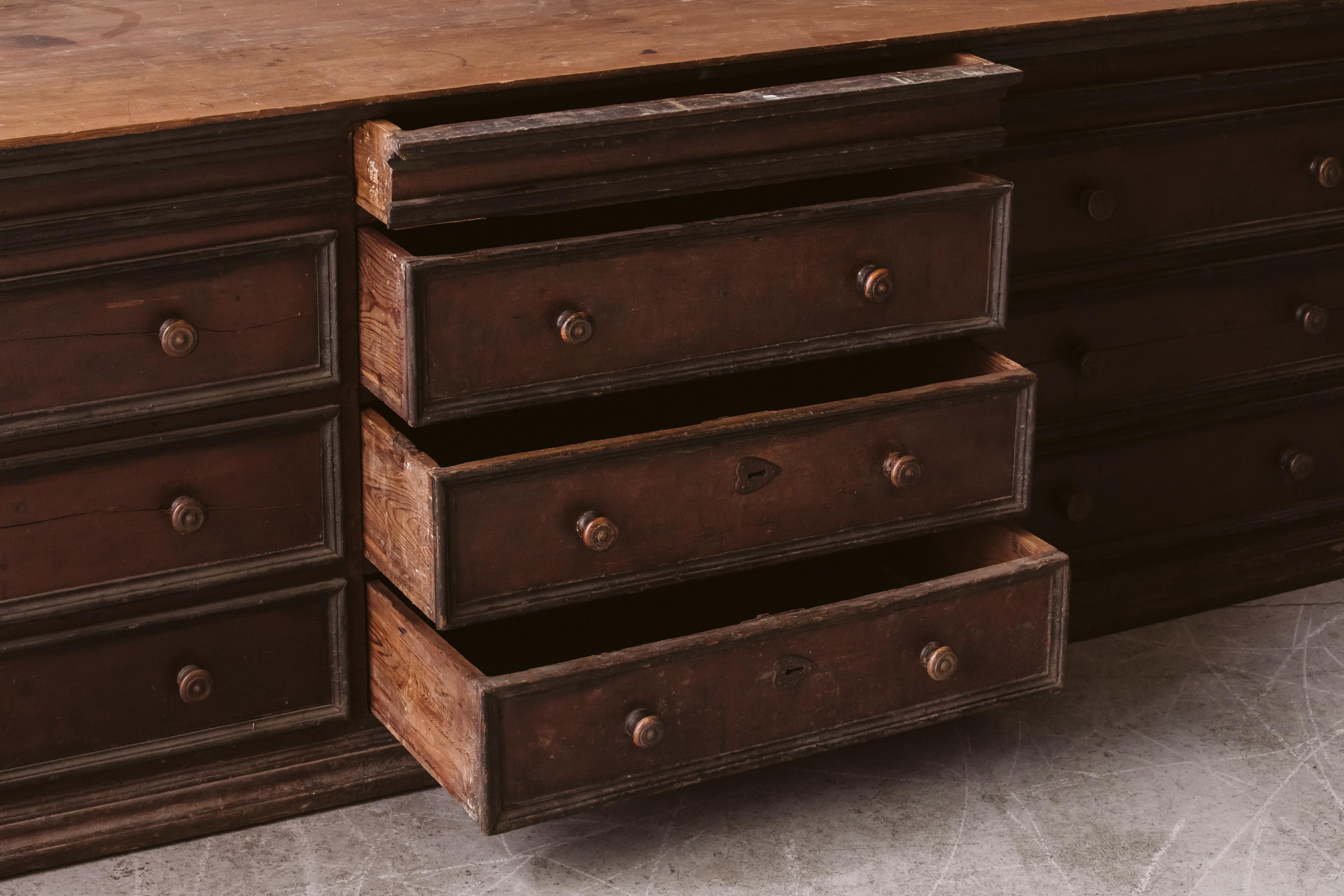 Early Apothecary Chest from Italy, Circa 1800 In Good Condition In Nashville, TN