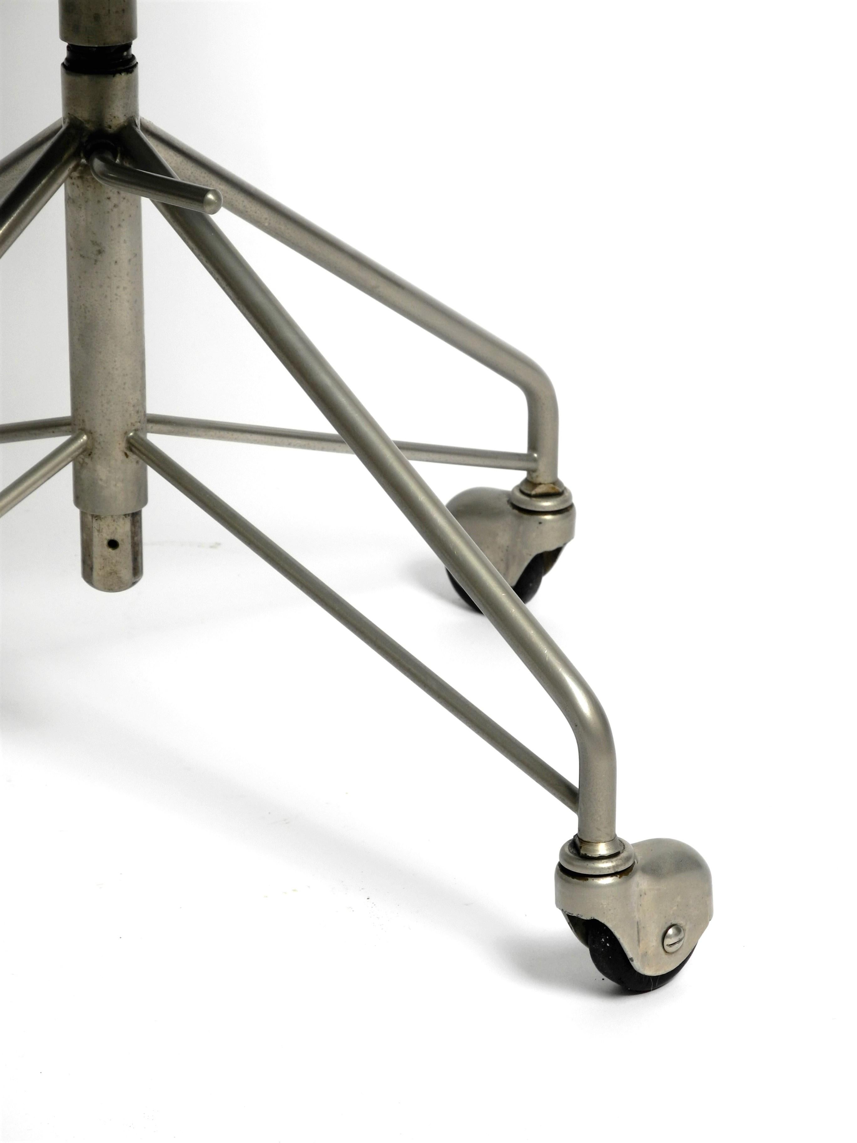 Früher Arne Jacobsen 3117 Bürostuhl von Fritz Hansen Turqouise Kunstleder im Angebot 9